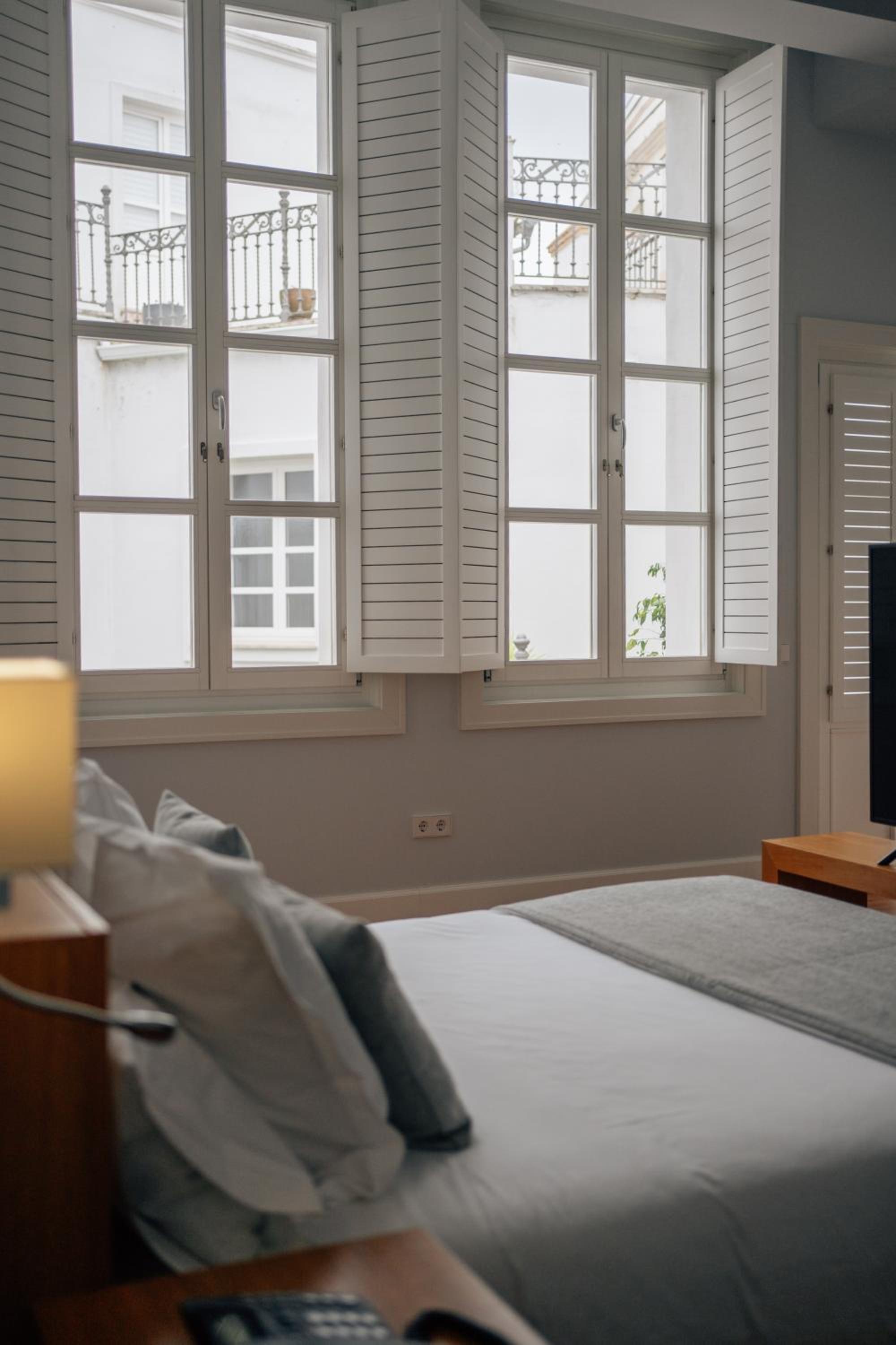 Deluxe Suite - Photo 24