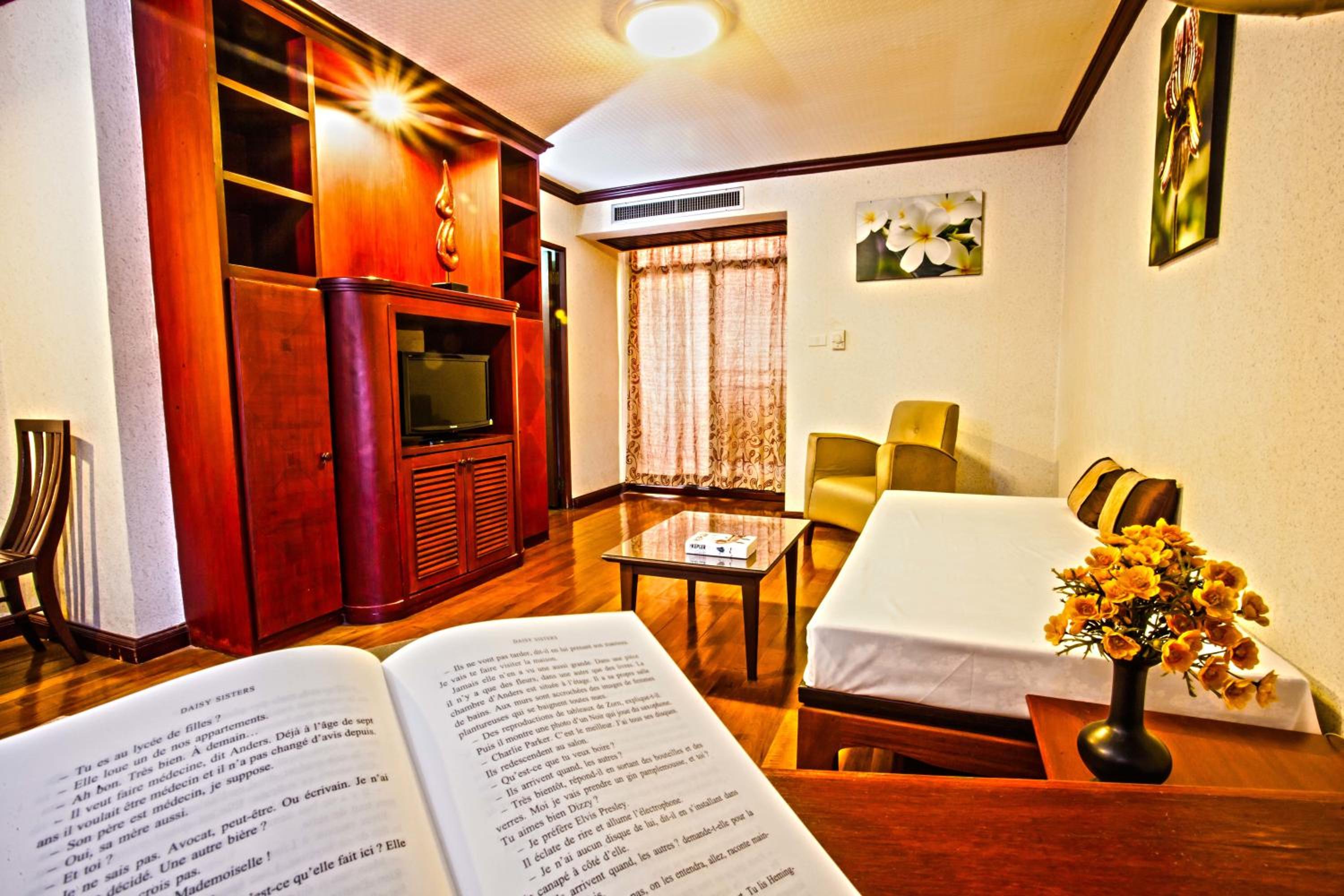 Two-Bedroom Suite photo 3