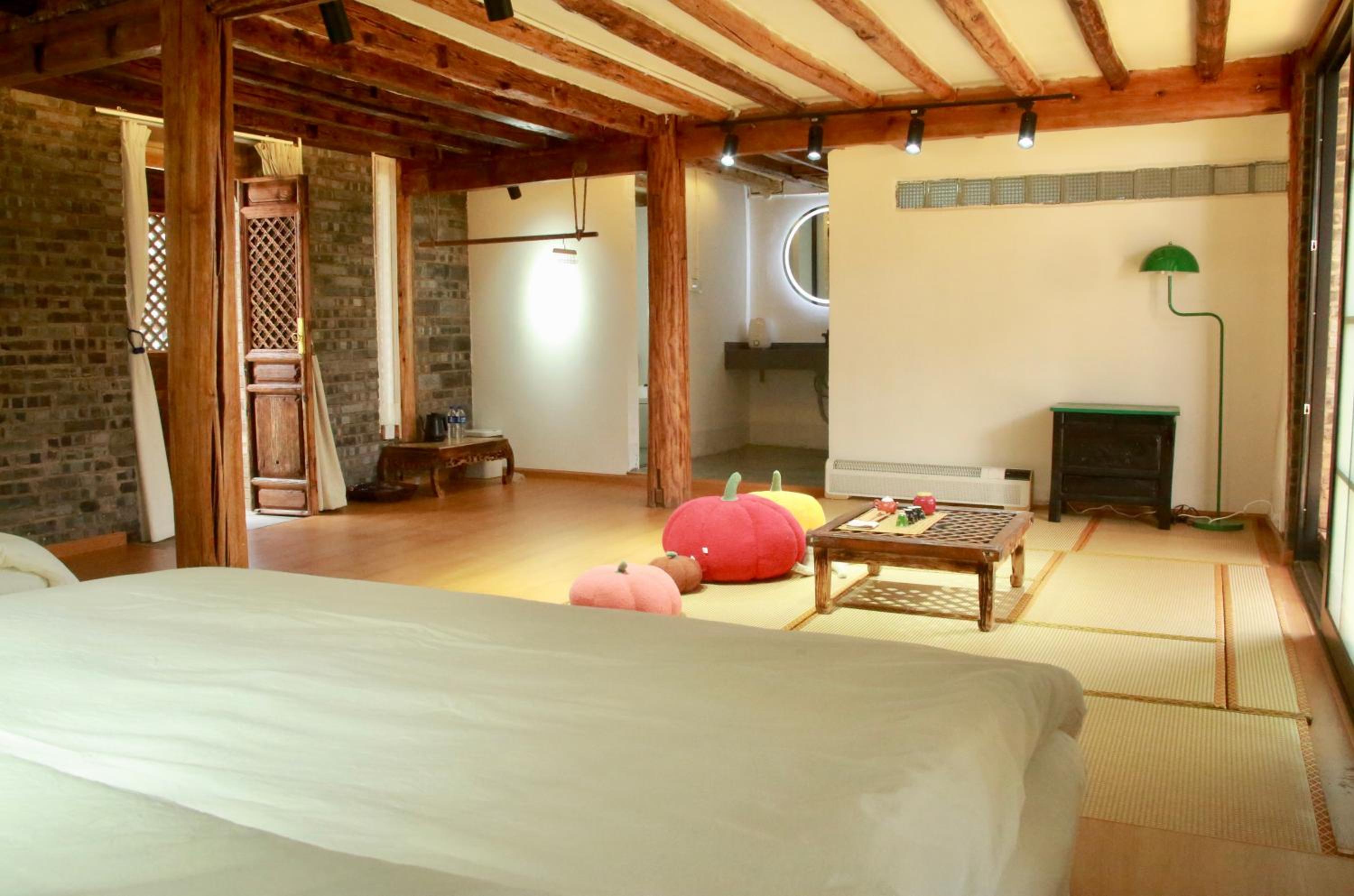 Family Room with Garden View photo 3