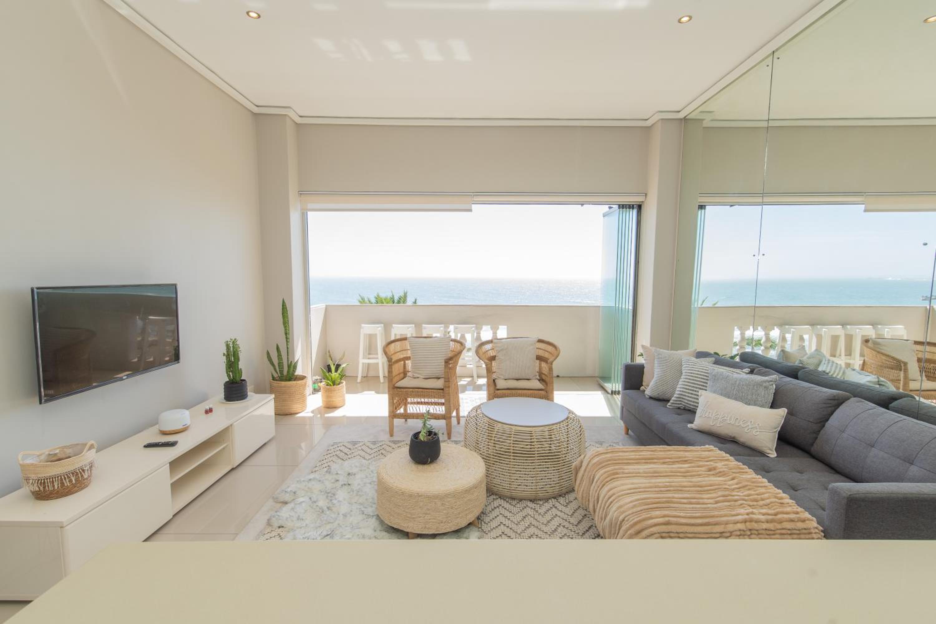 Apartment with Sea View photo 2