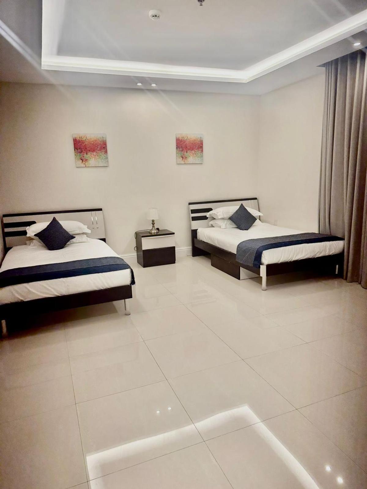 Two-Bedroom Suite - Photo 2