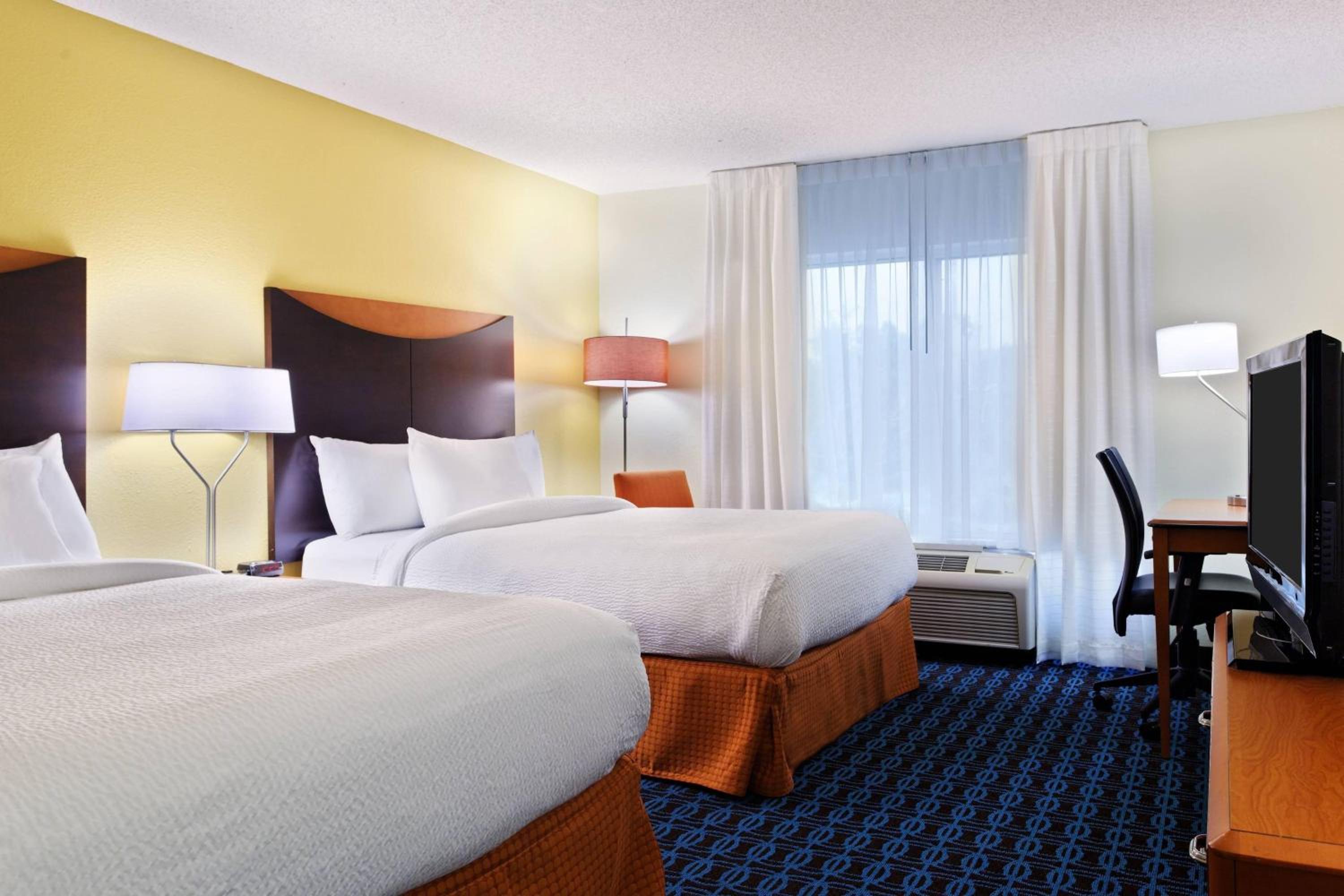 Queen Room with Two Queen Beds - Non-Smoking