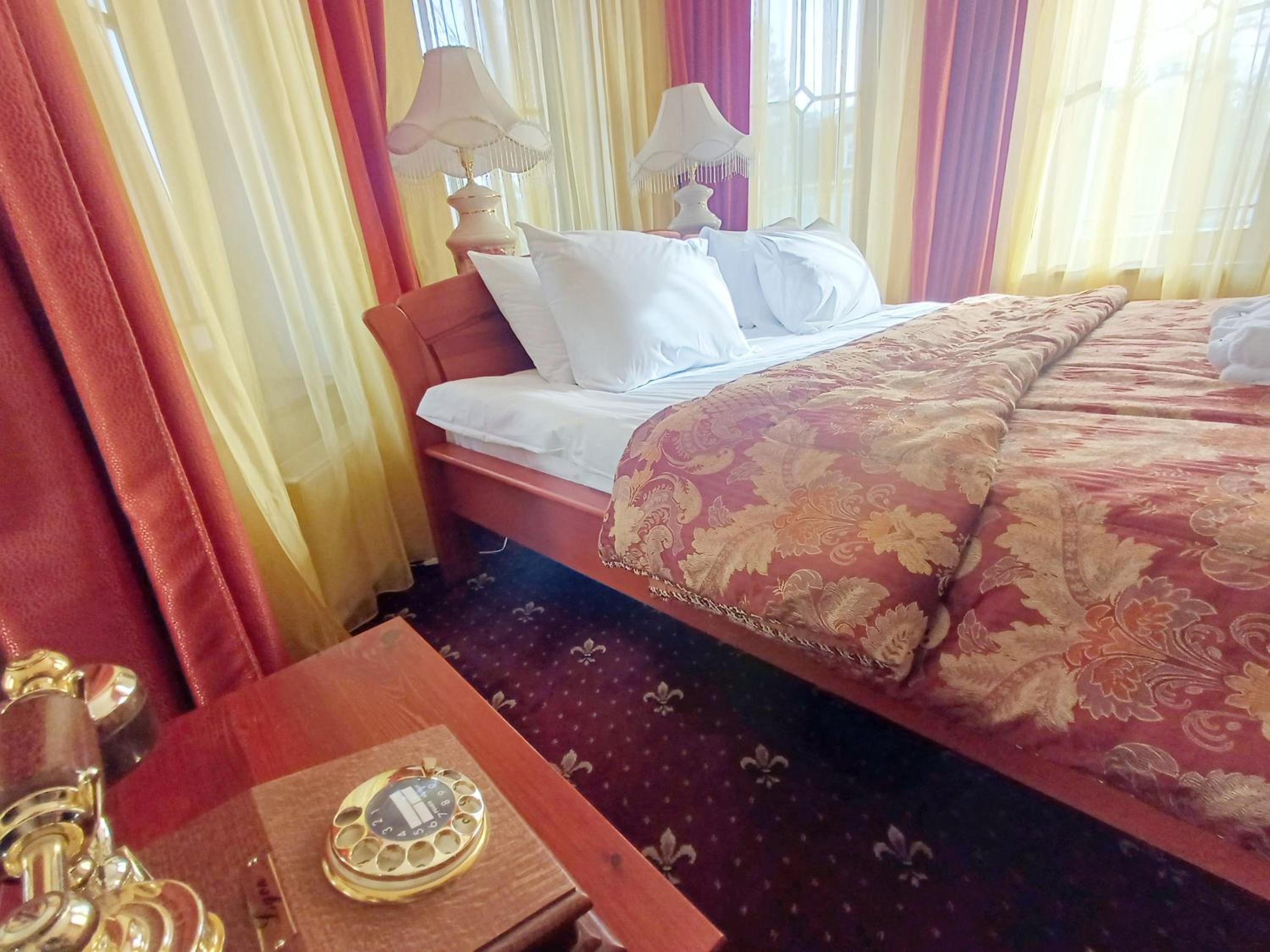 Suite - Photo 7