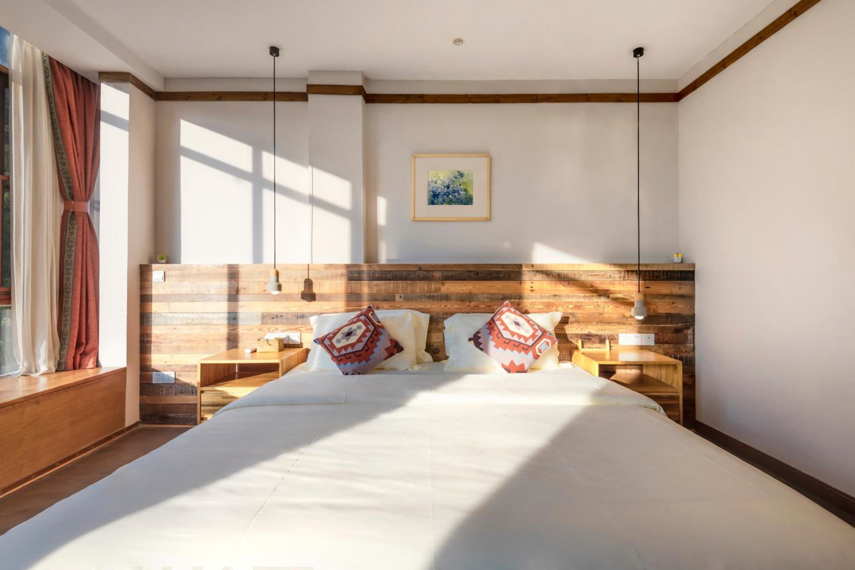 Double Room with Old Street View