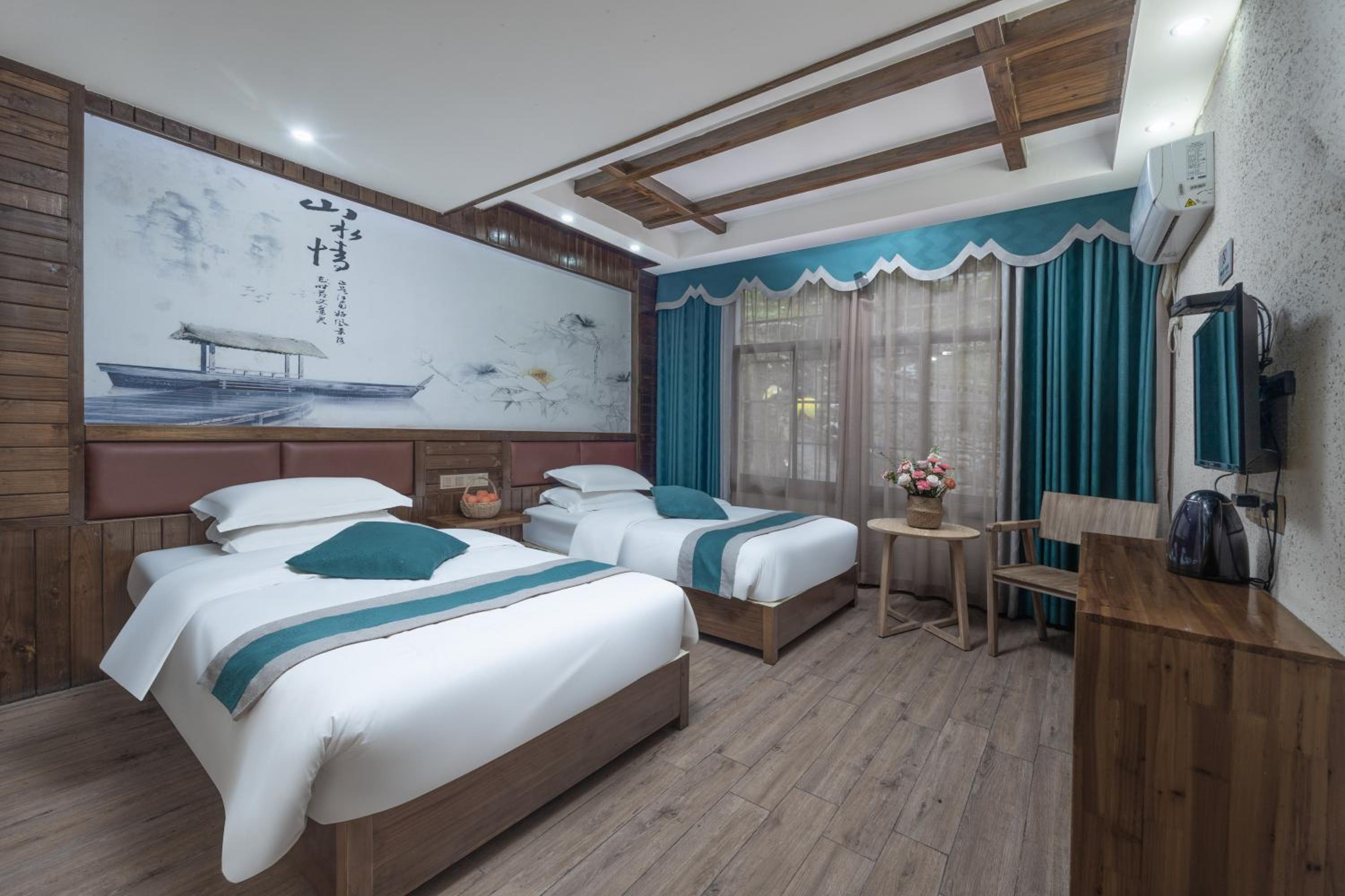 Twin Room with Mountain View photo 2