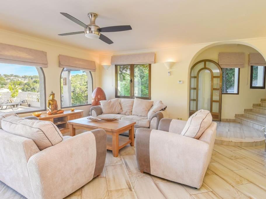 Villa de Tres Habitaciones