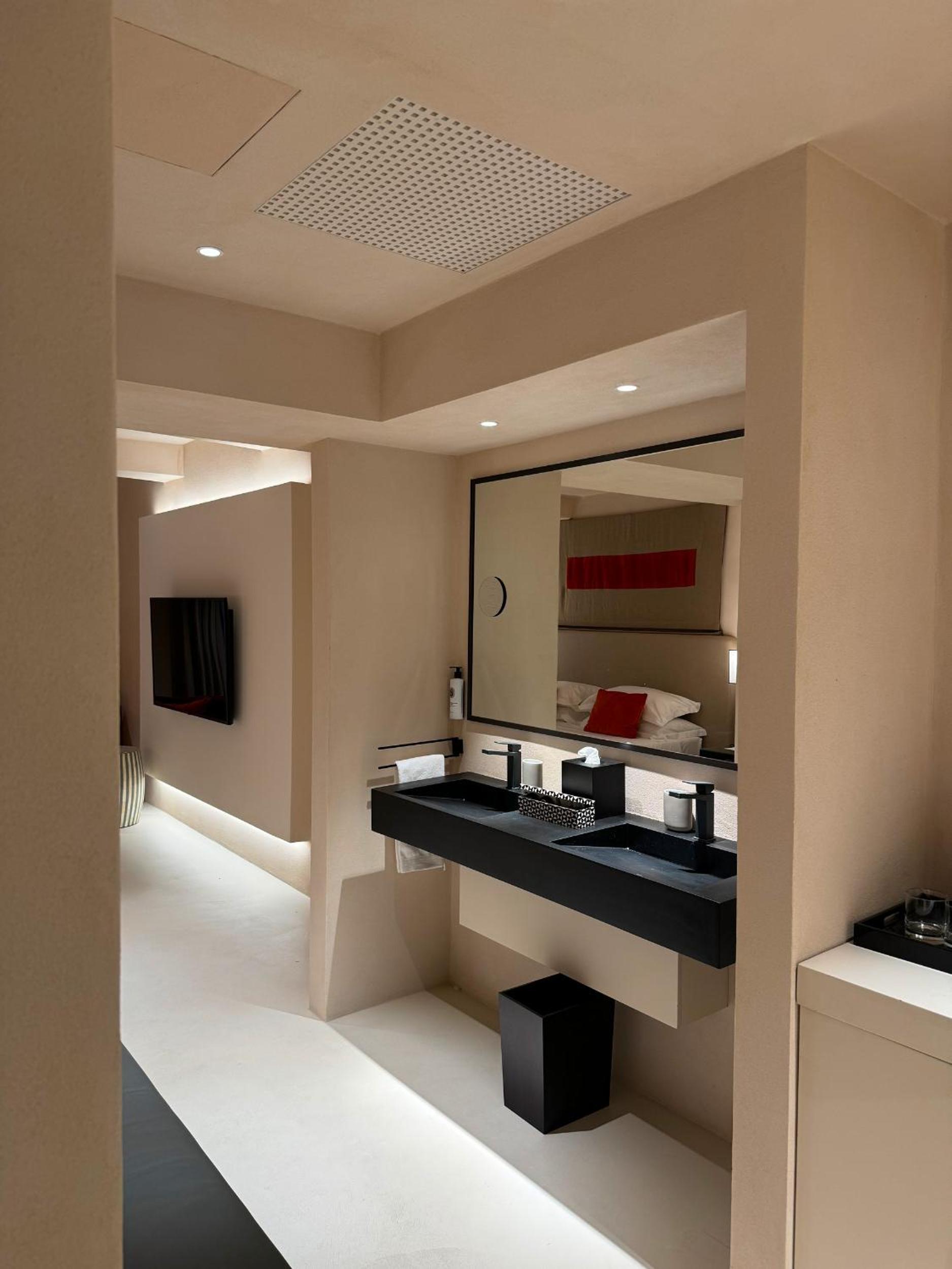 Superior Double or Twin Room - Photo 5