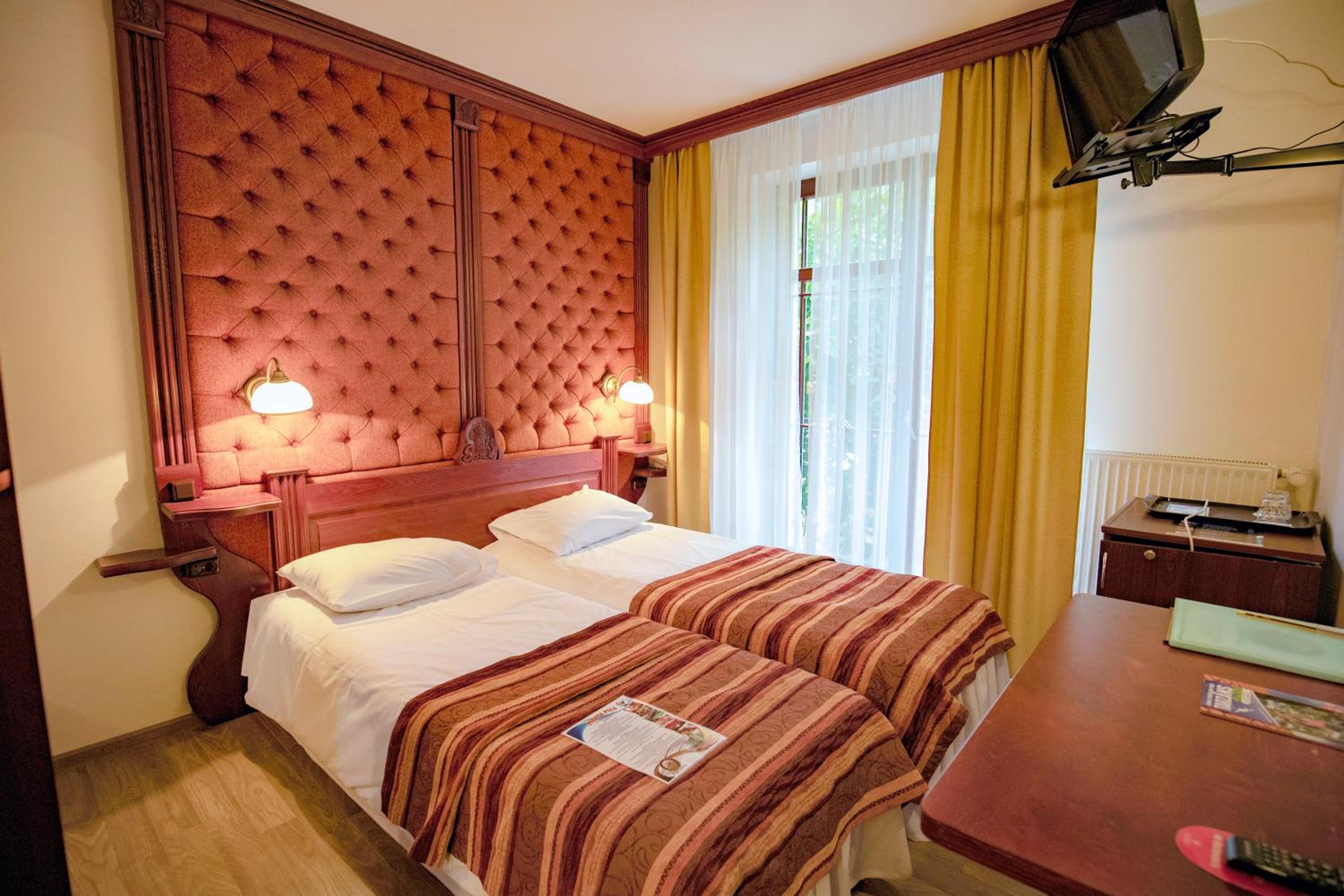 Standard Double Room - Photo 1