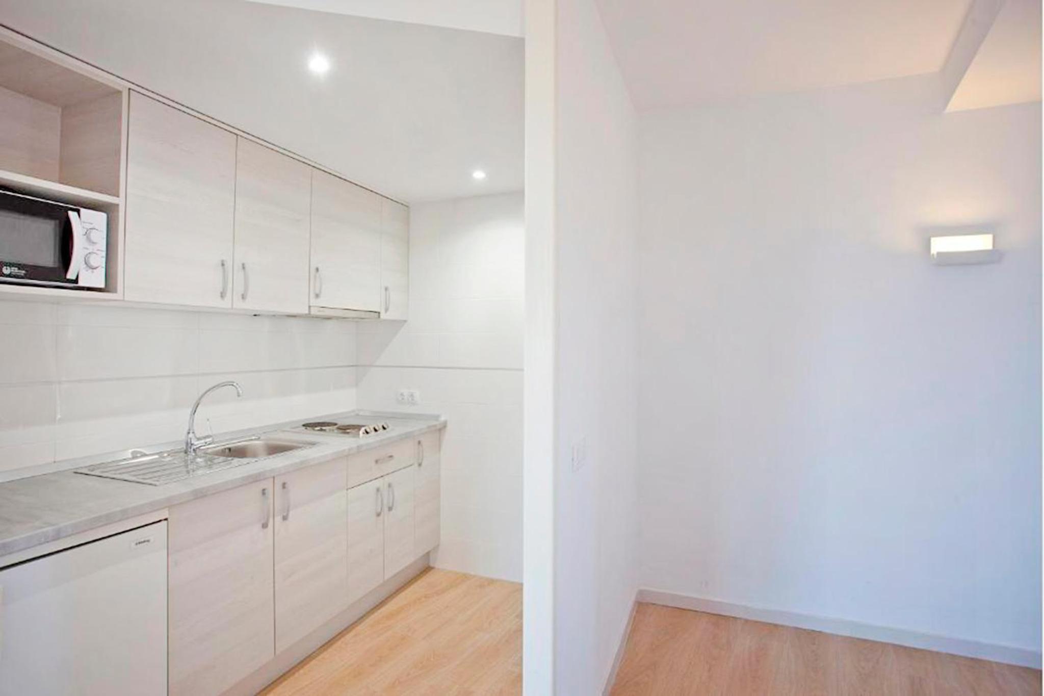Comfort One-Bedroom Apartment with Balcony