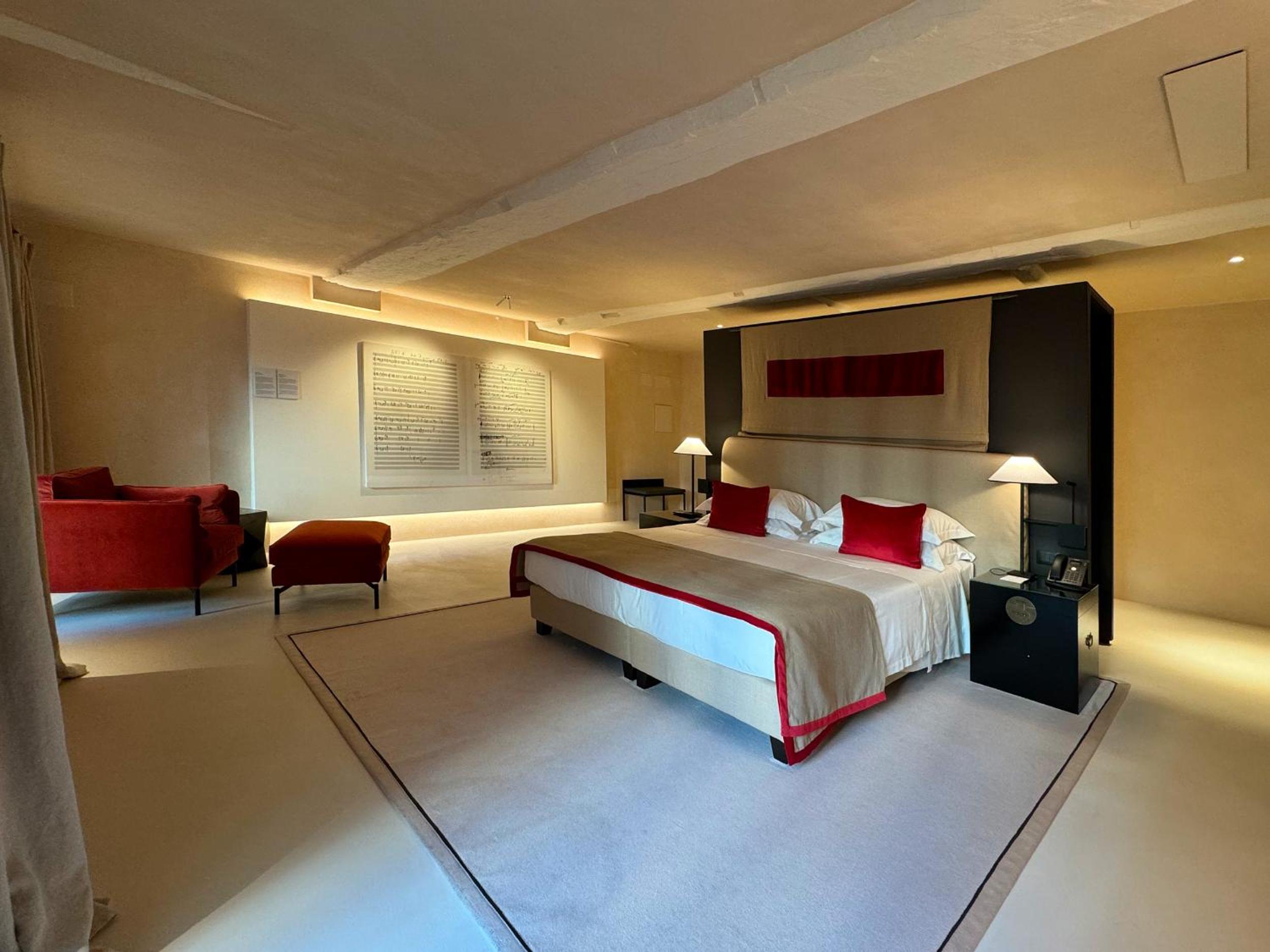 Deluxe Double or Twin Room