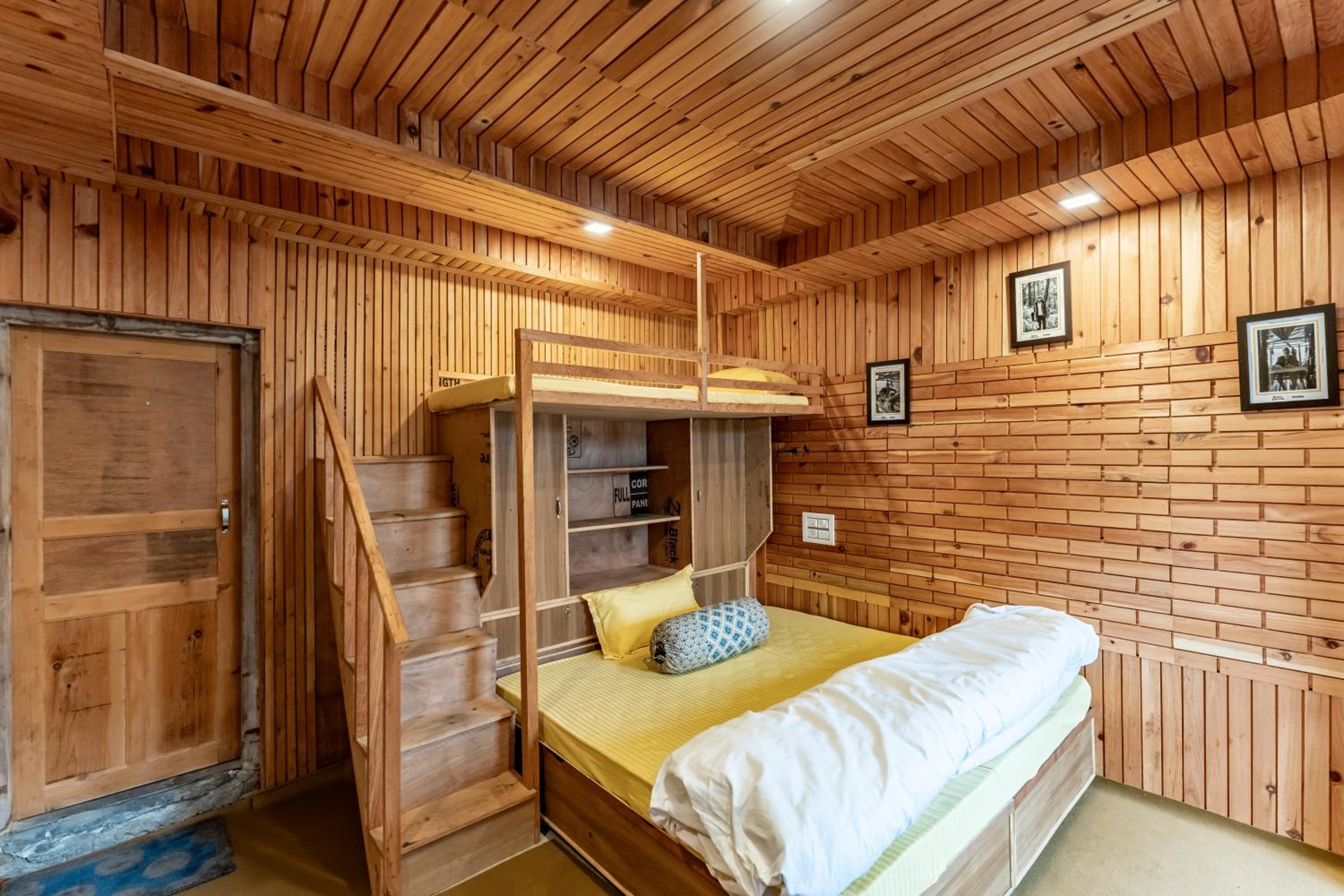 Double Room With Private External Bathroom photo 2