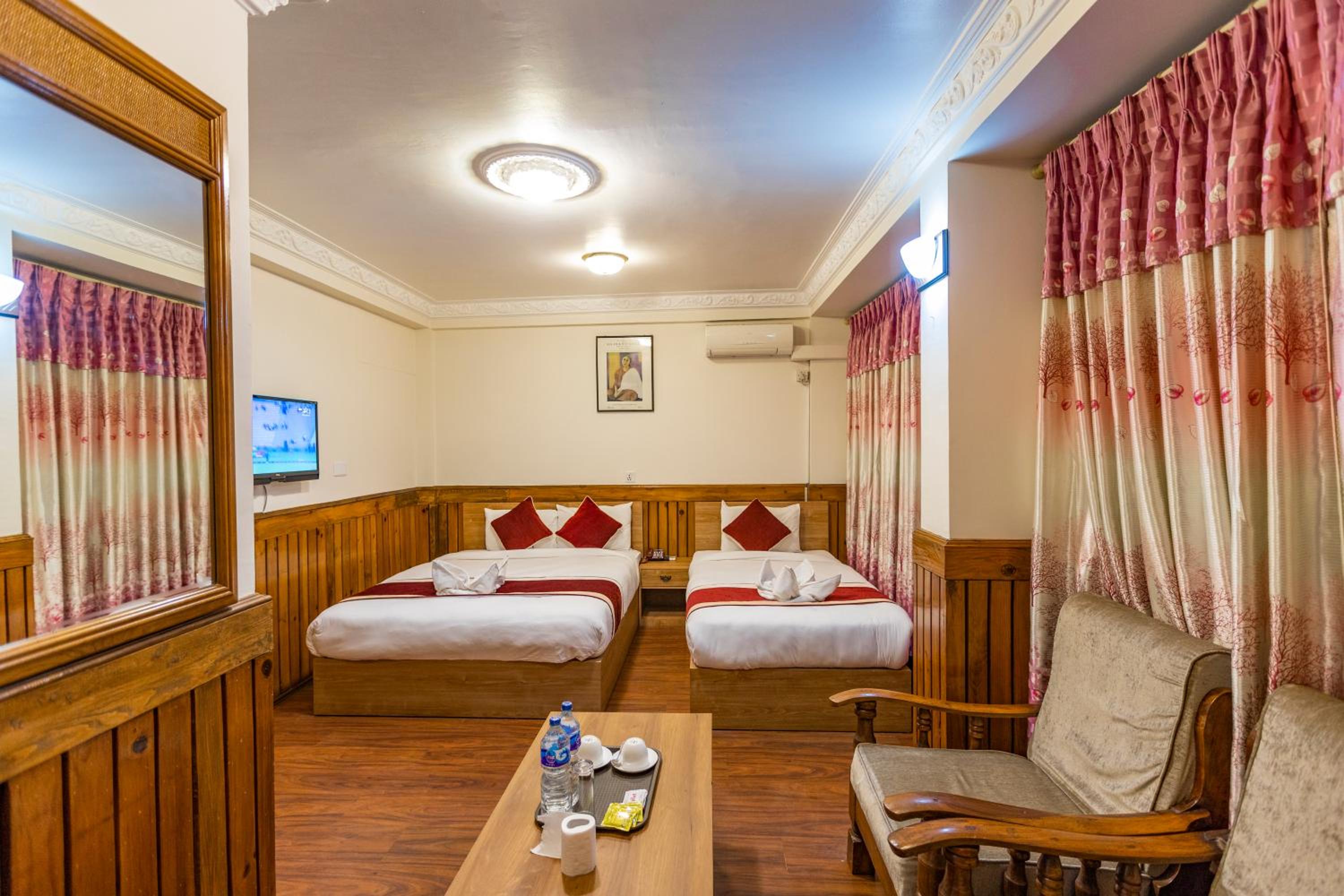 Deluxe Family Suite photo 1