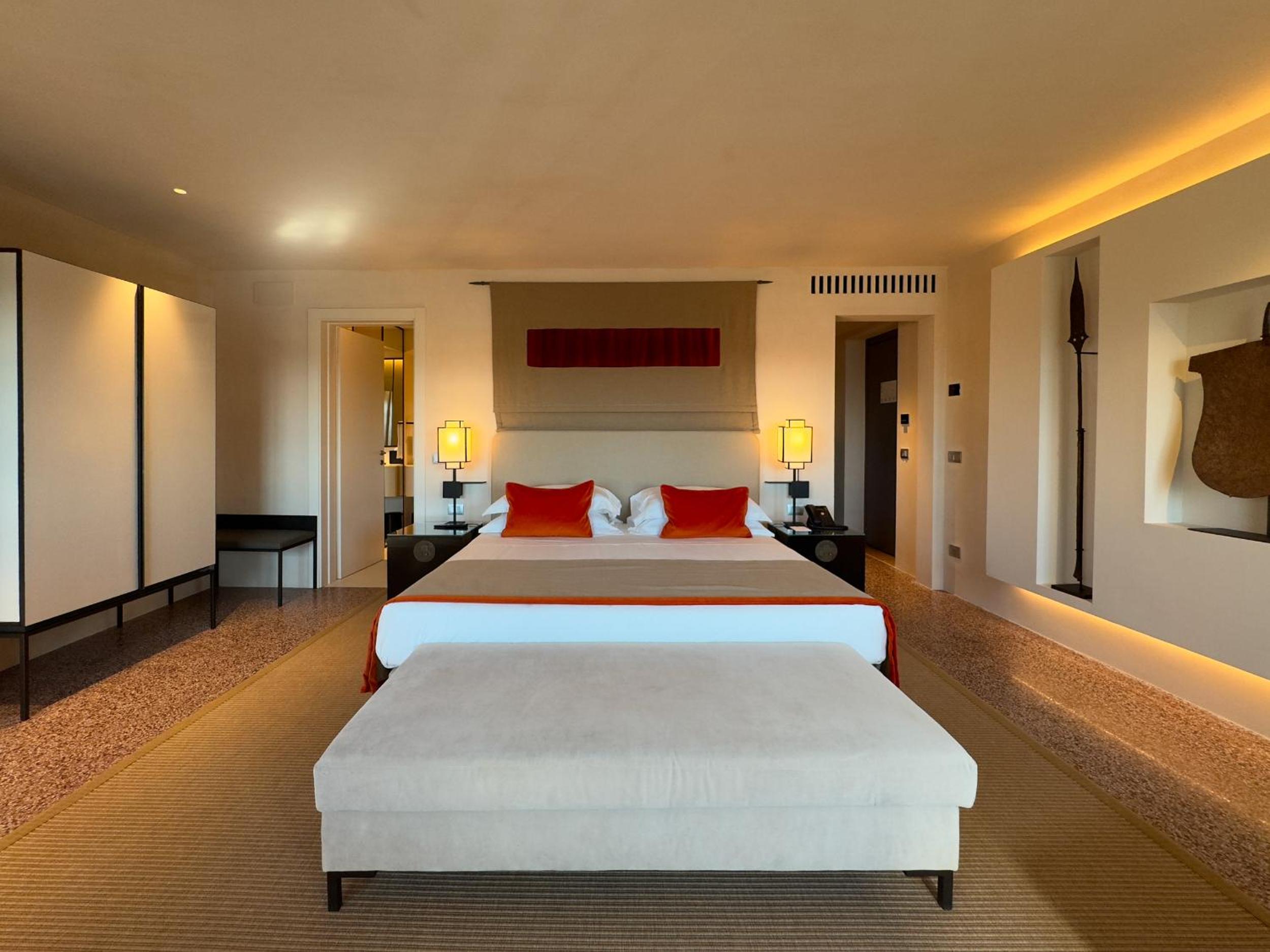Deluxe Double Room with Sea View - Photo 8