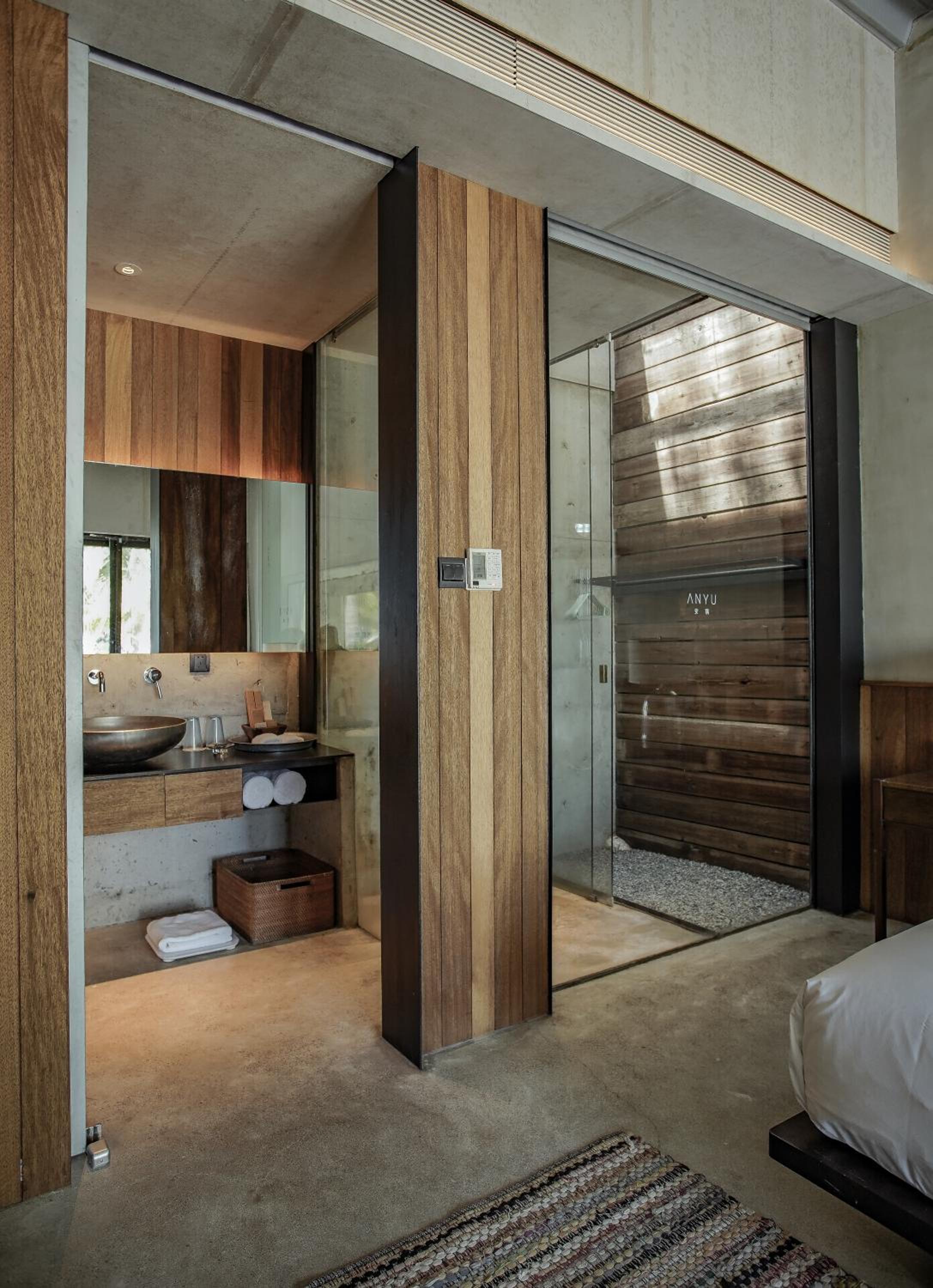 Superior Sea View King Room photo 2