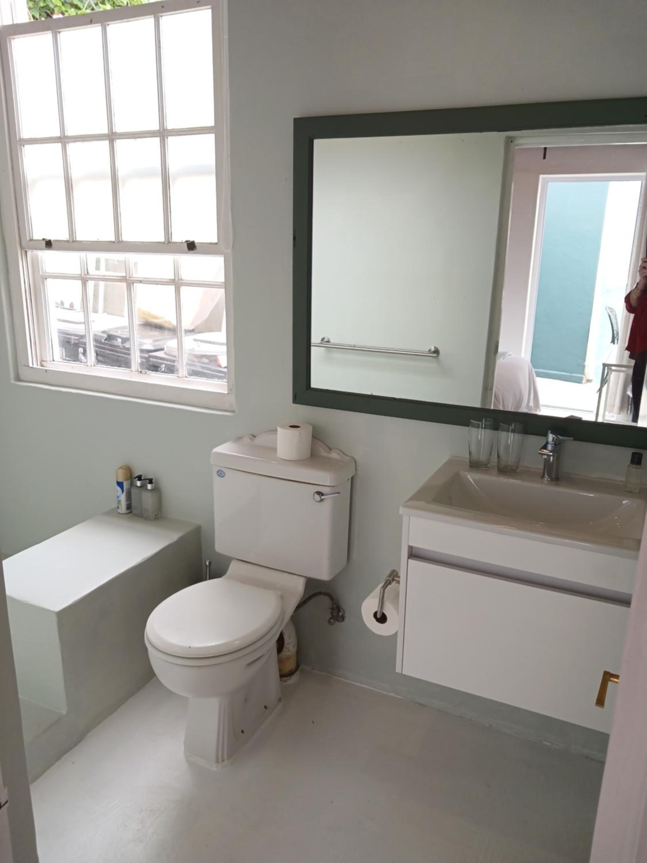 Standard Queen Room - Photo 5