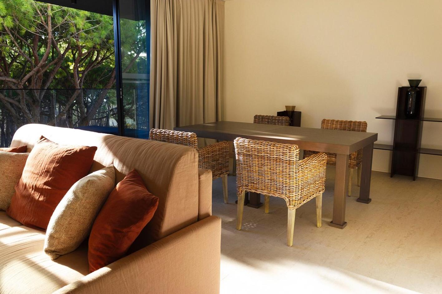 Deluxe Apartment with Sea View photo 3