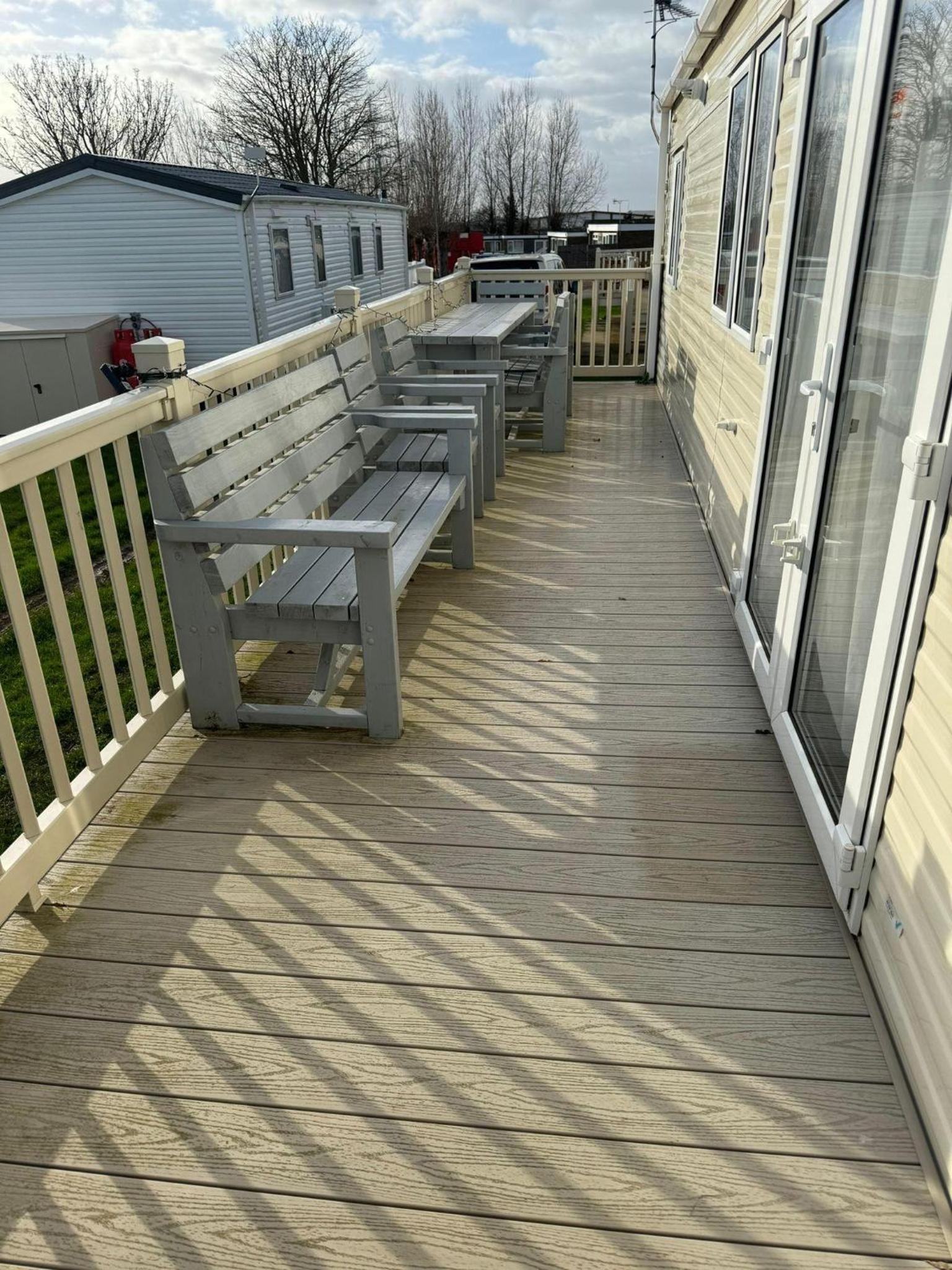 Mobile Home photo 2