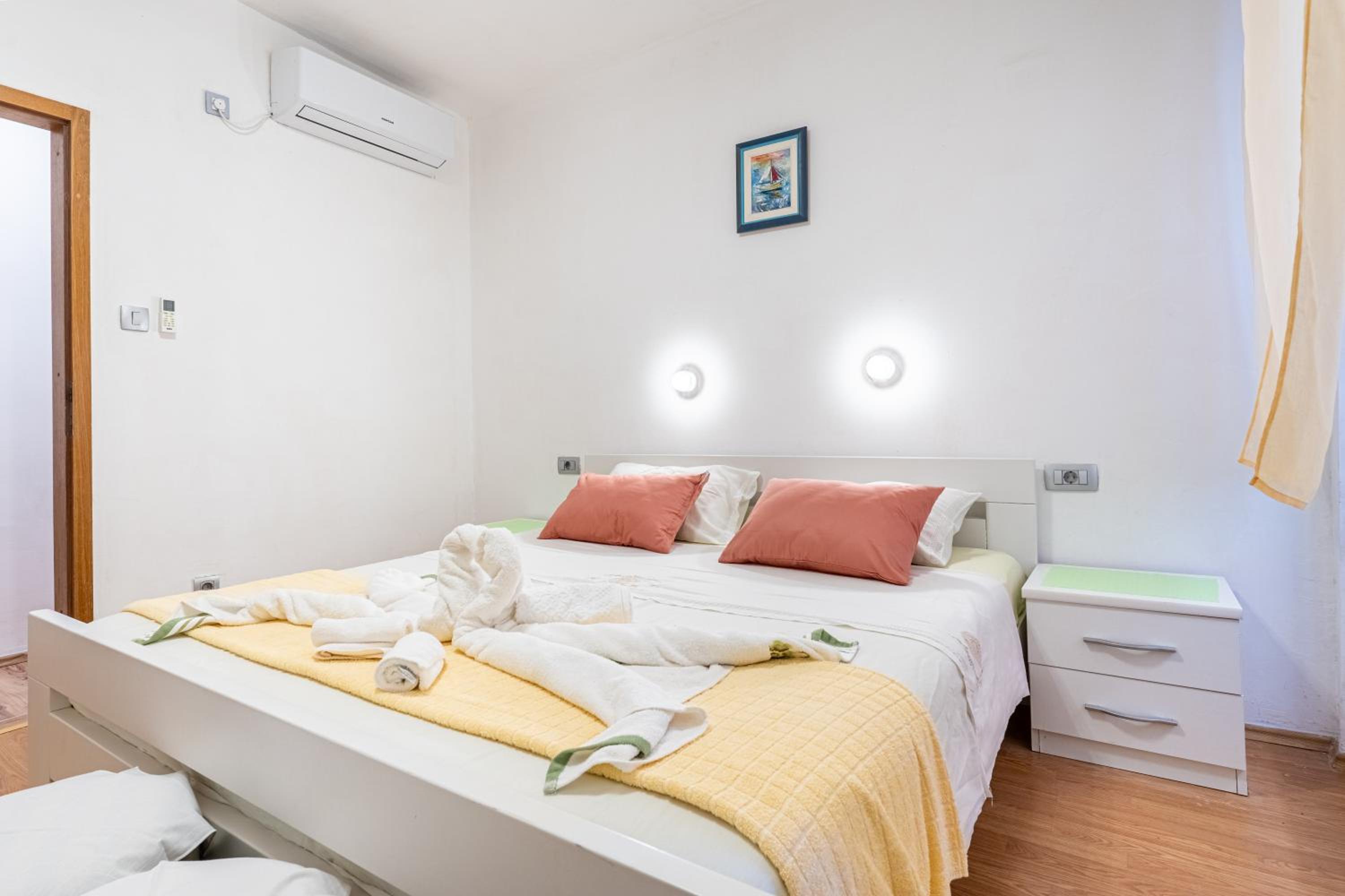 Large Double Room