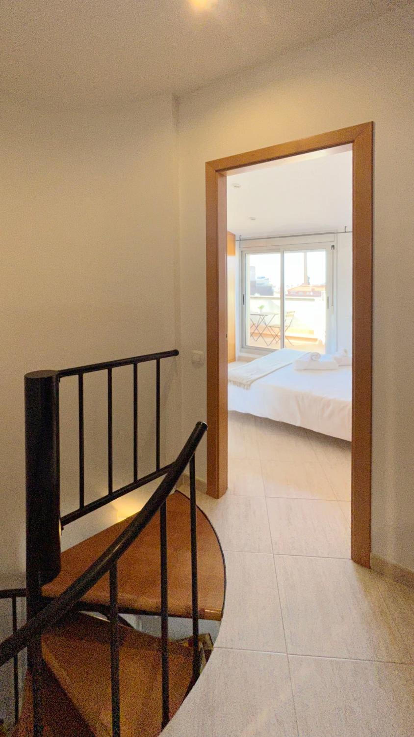 One-Bedroom Apartment photo 3