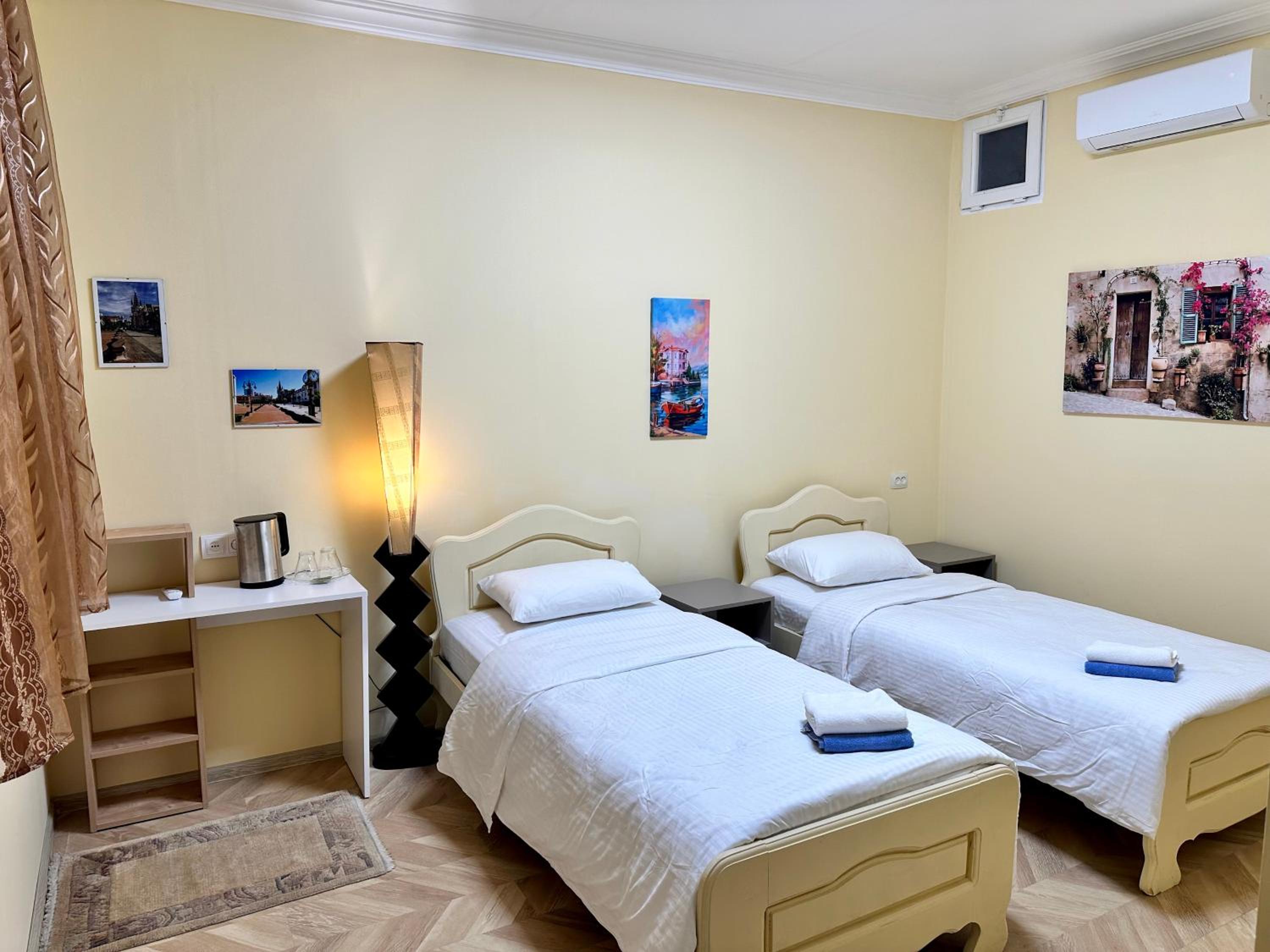 Twin Room With Bath