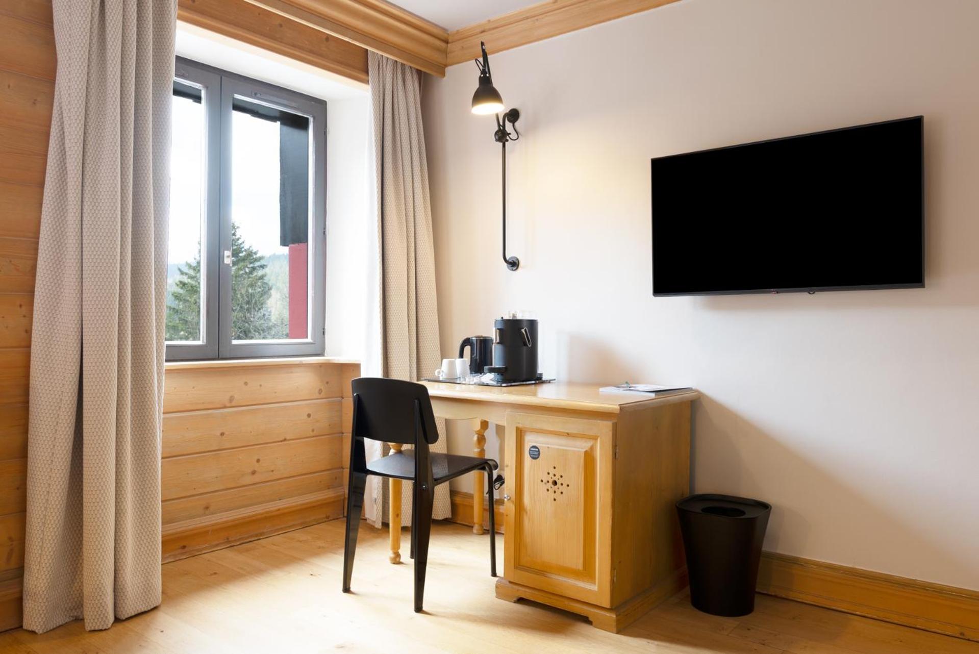Executive Double Room - Photo 8
