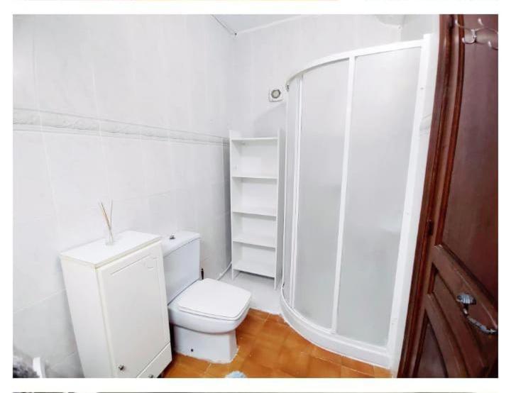 One-Bedroom House photo 3
