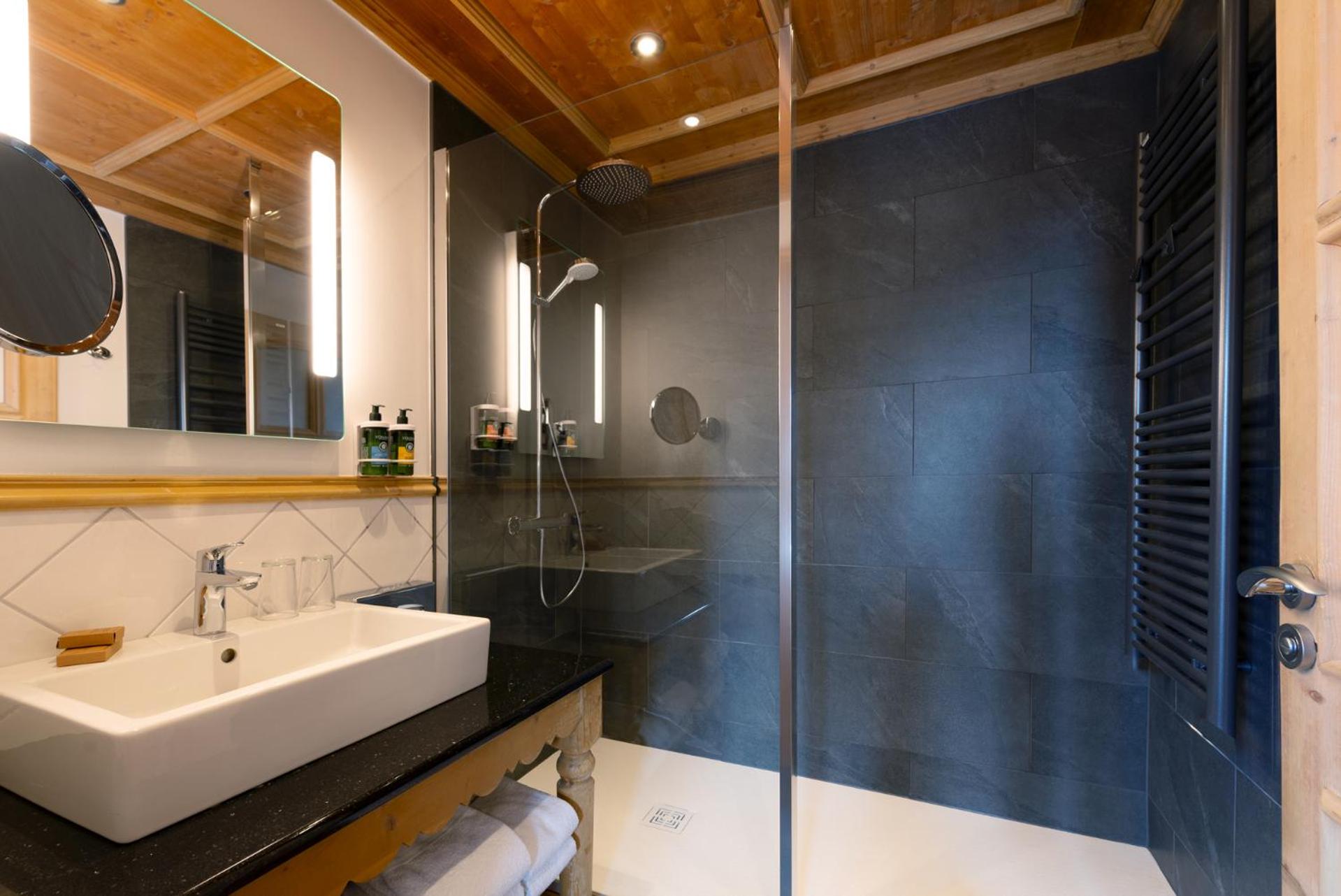 Executive Double Room - Photo 2