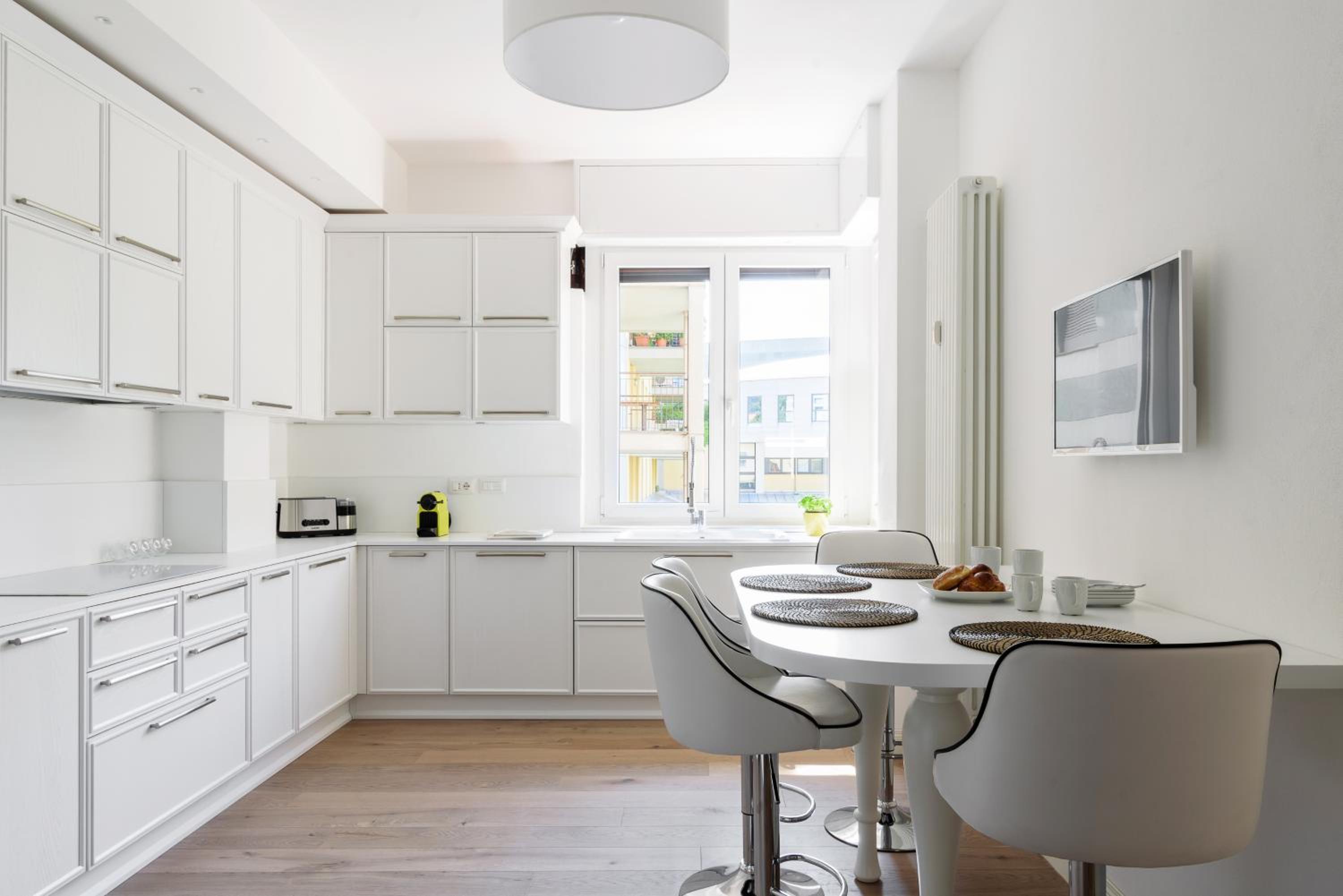 Three-Bedroom Apartment - Photo 9