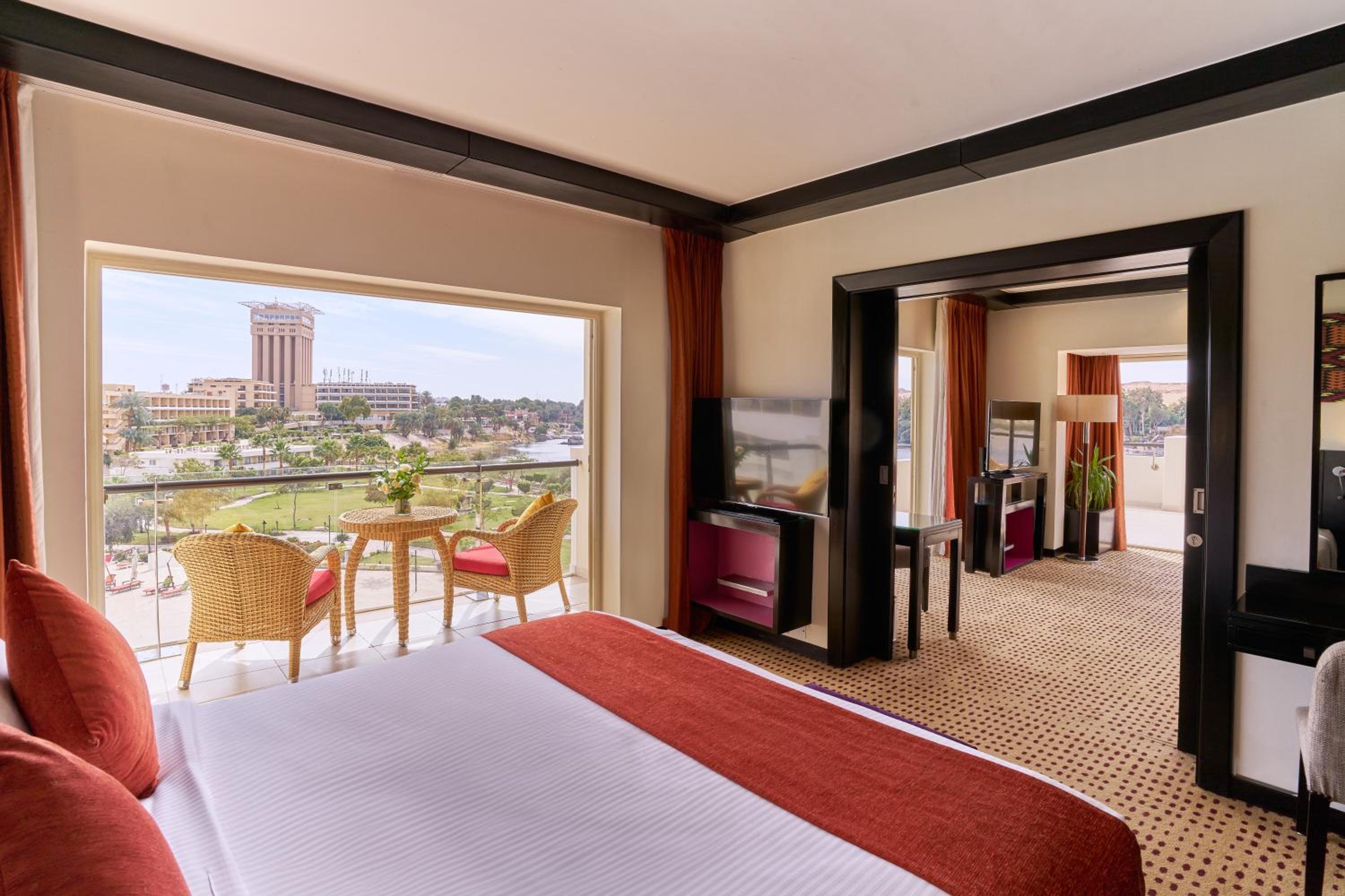 Panoramic Suite with Nile View