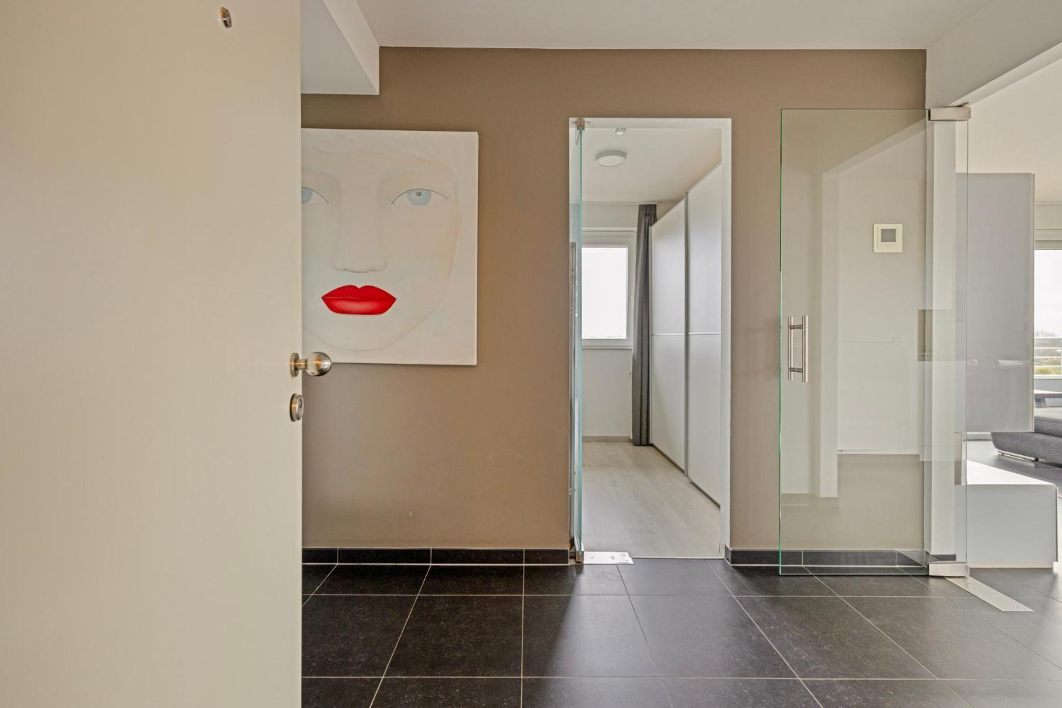 Penthouse Apartment - Photo 8