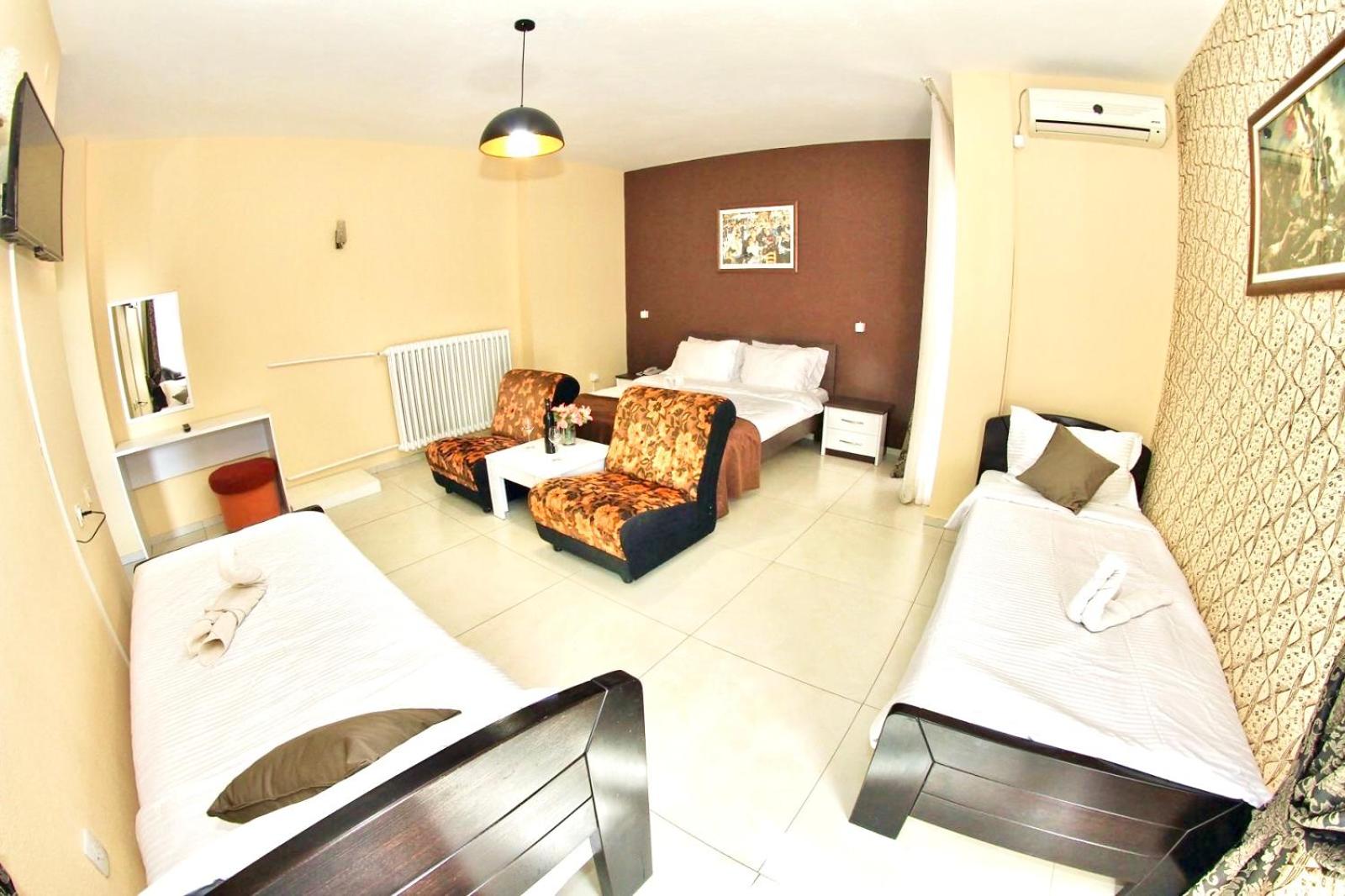 Comfort Quadruple Room - Photo 2