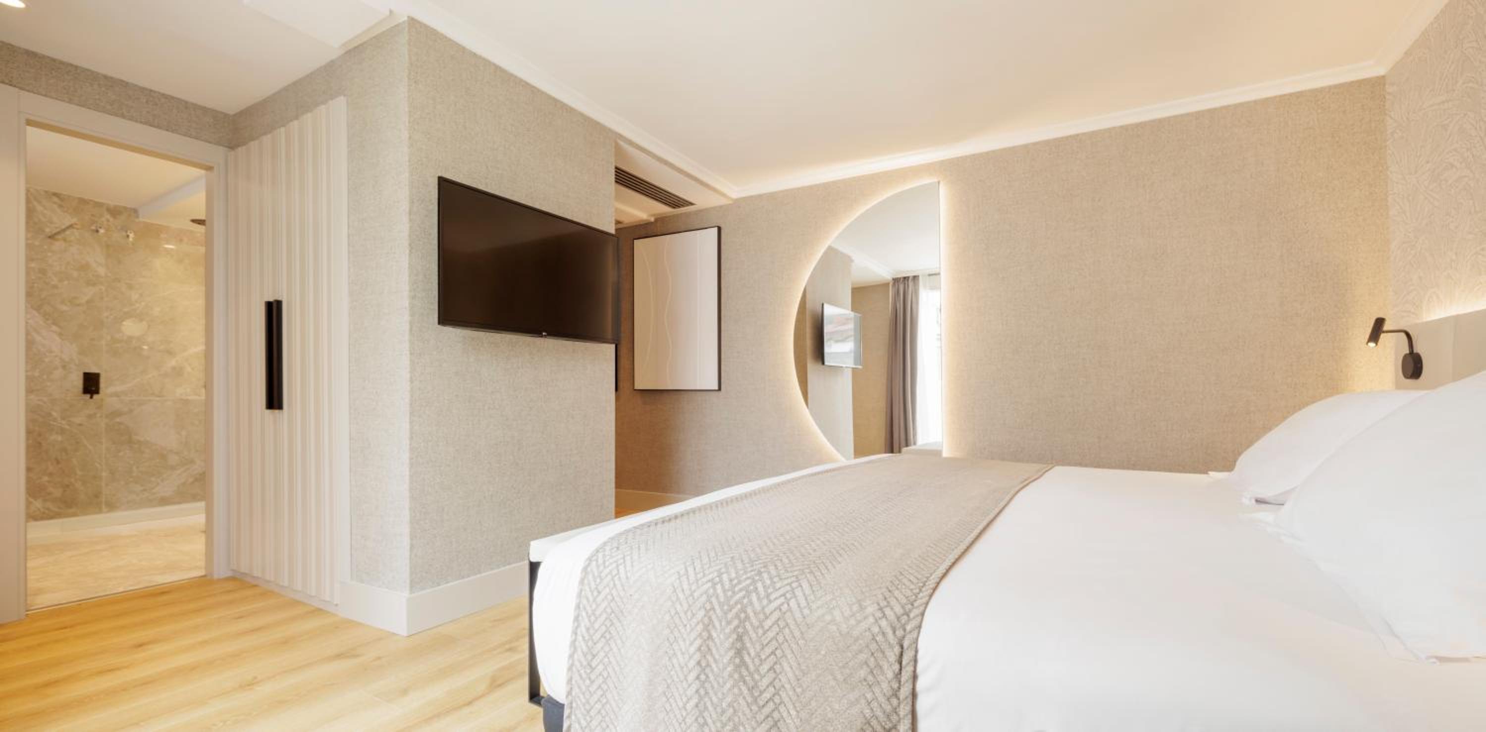 Junior Suite (3 Adults) photo 3