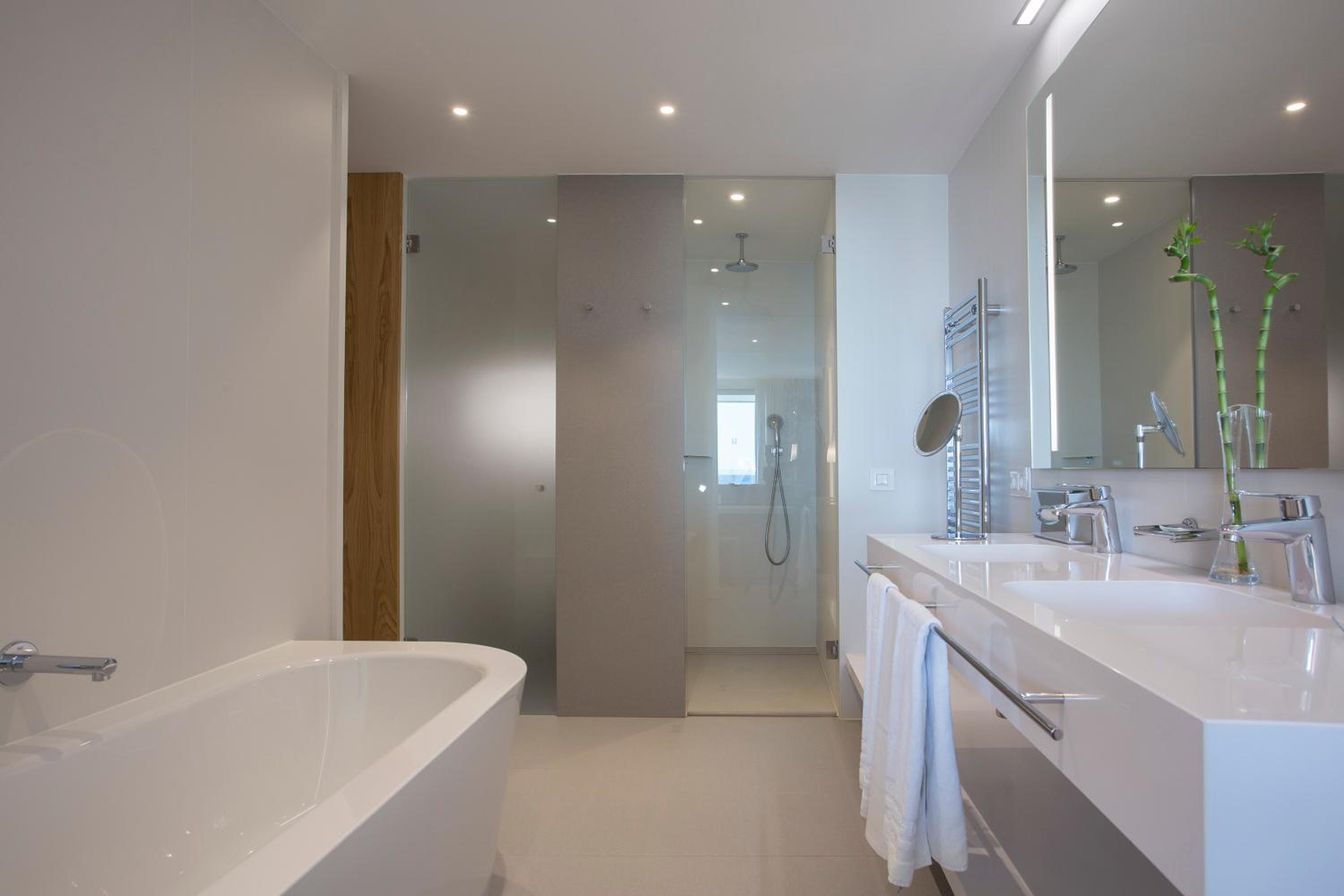 Suite Junior con vista a la piscina