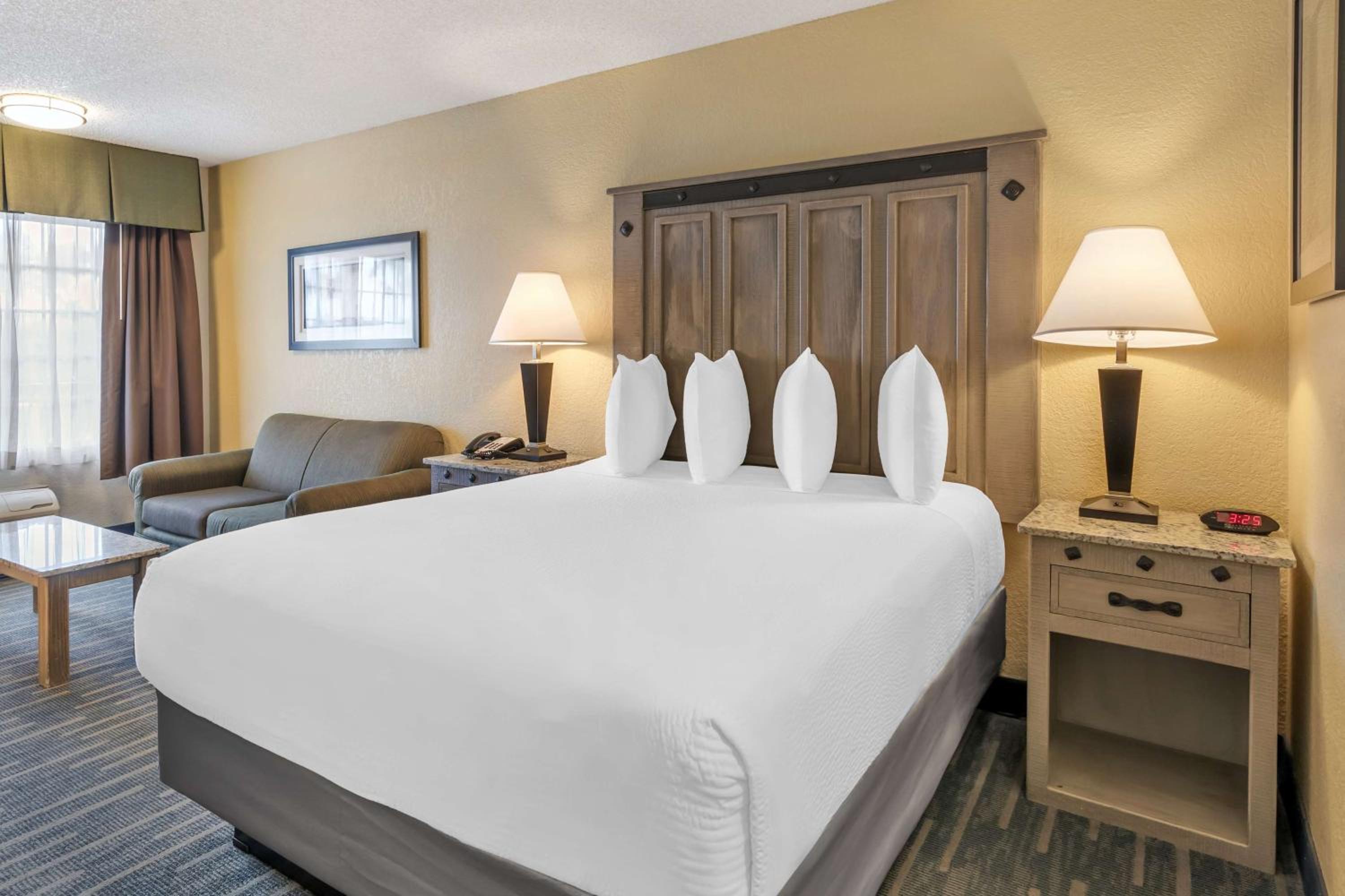 Queen Room - Photo 3