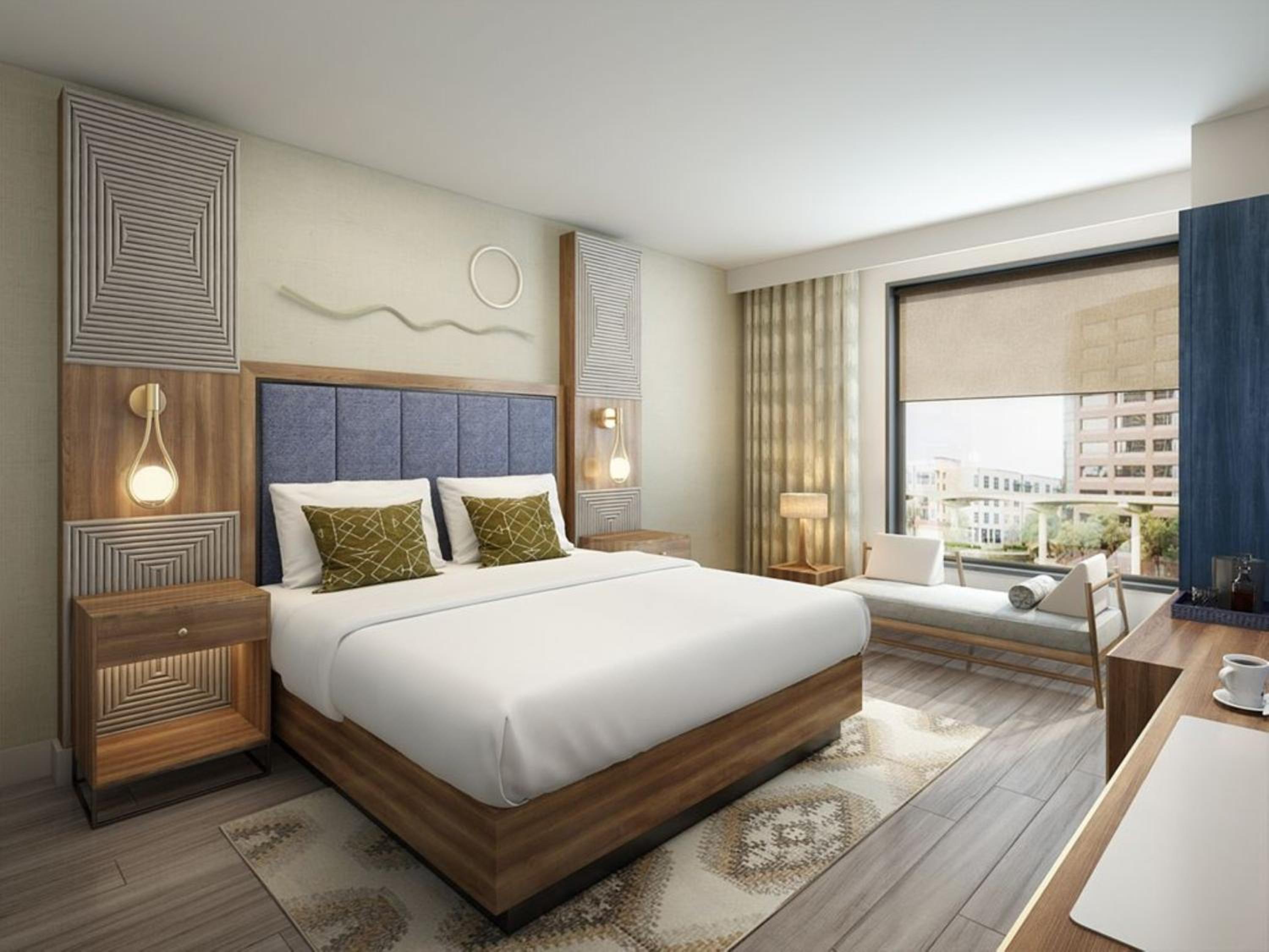 Standard Queen Room with Two Queen Beds and Canal View - Communications Accessible - Photo 3