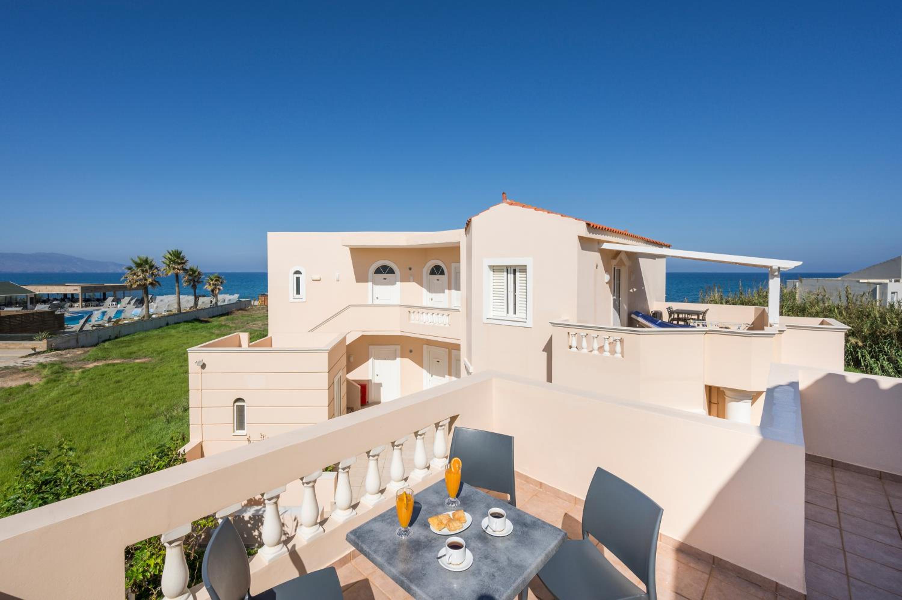 Roof Garden Suite - Photo 8