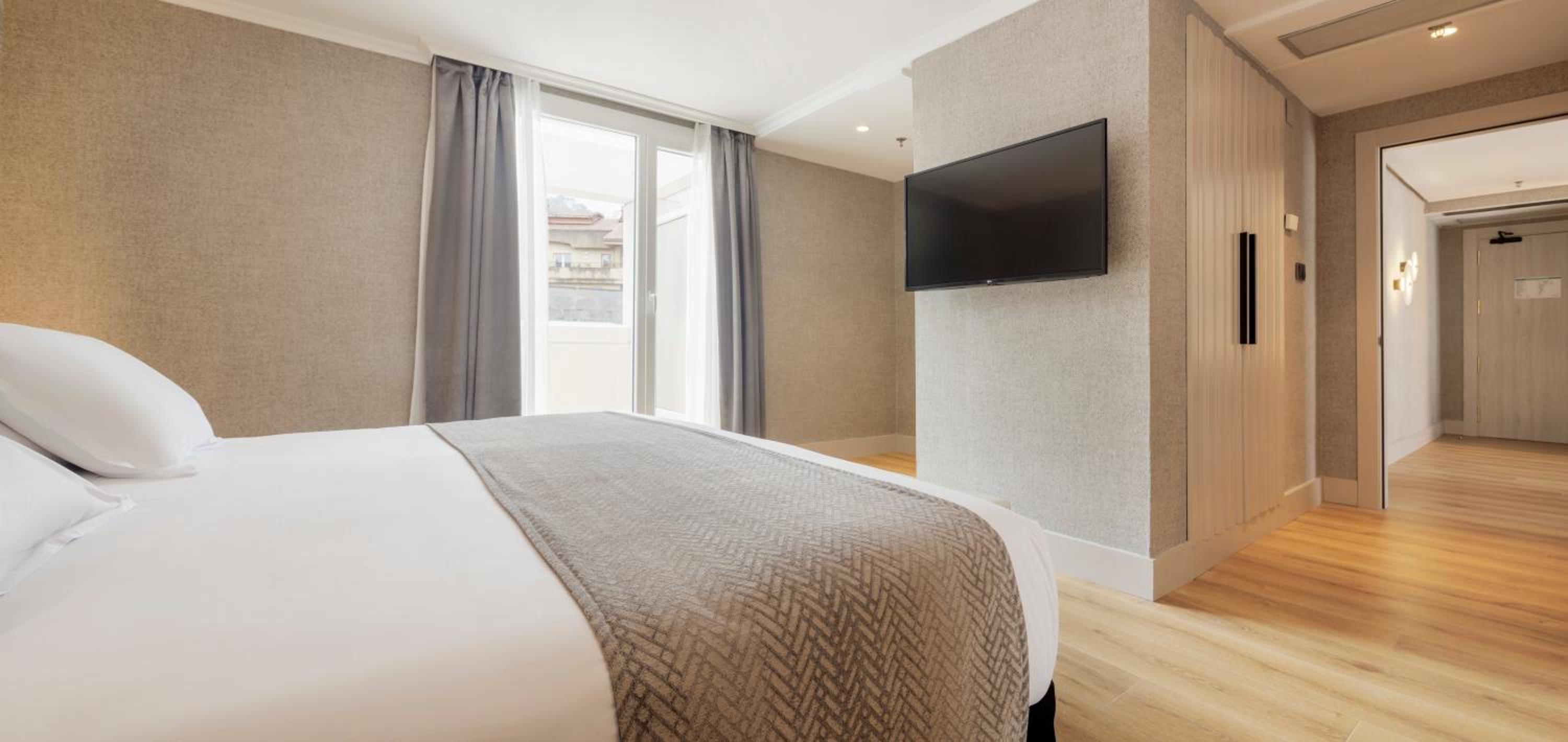 Junior Suite with Terrace - Photo 6