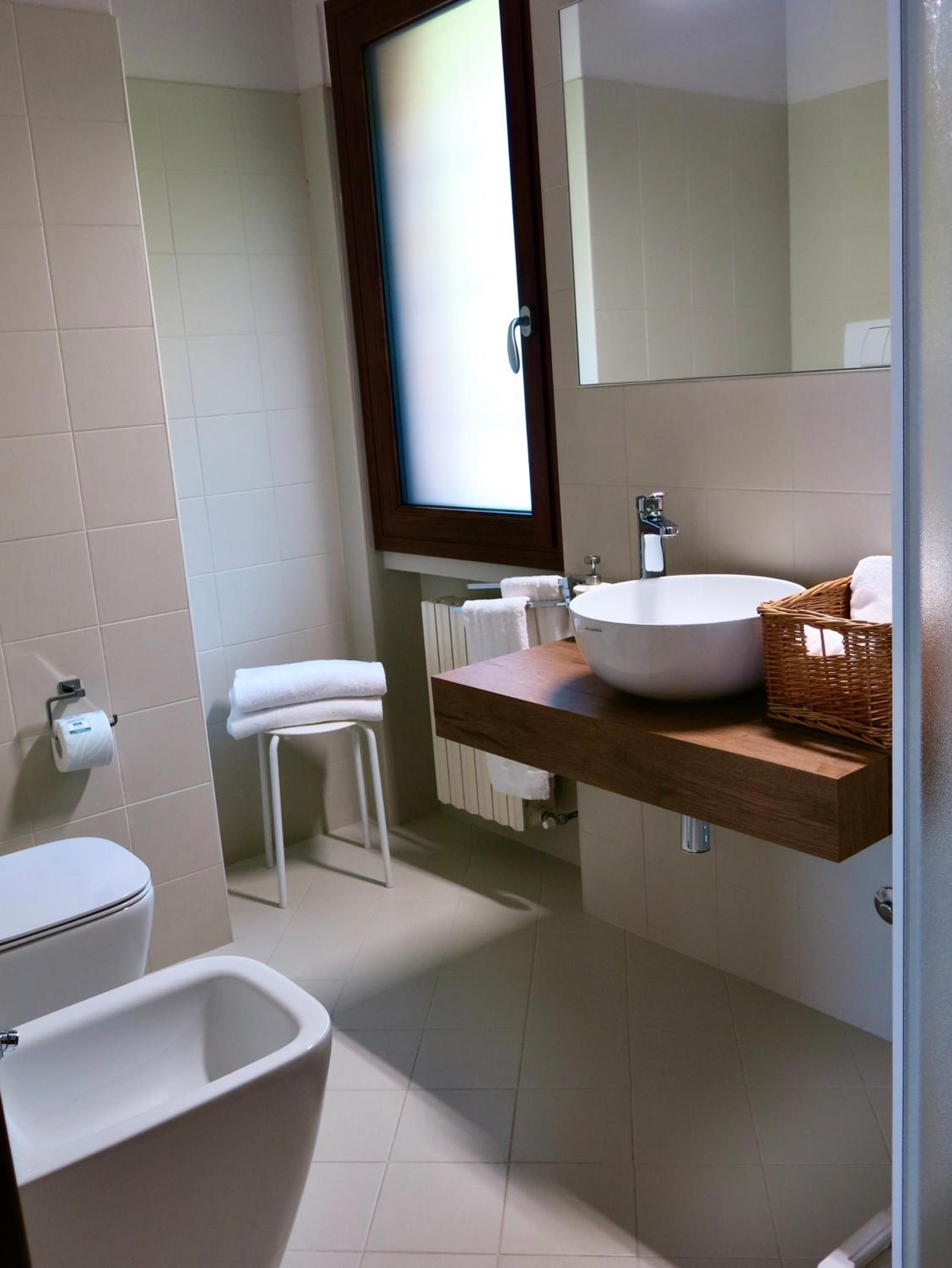 Single Room photo 3