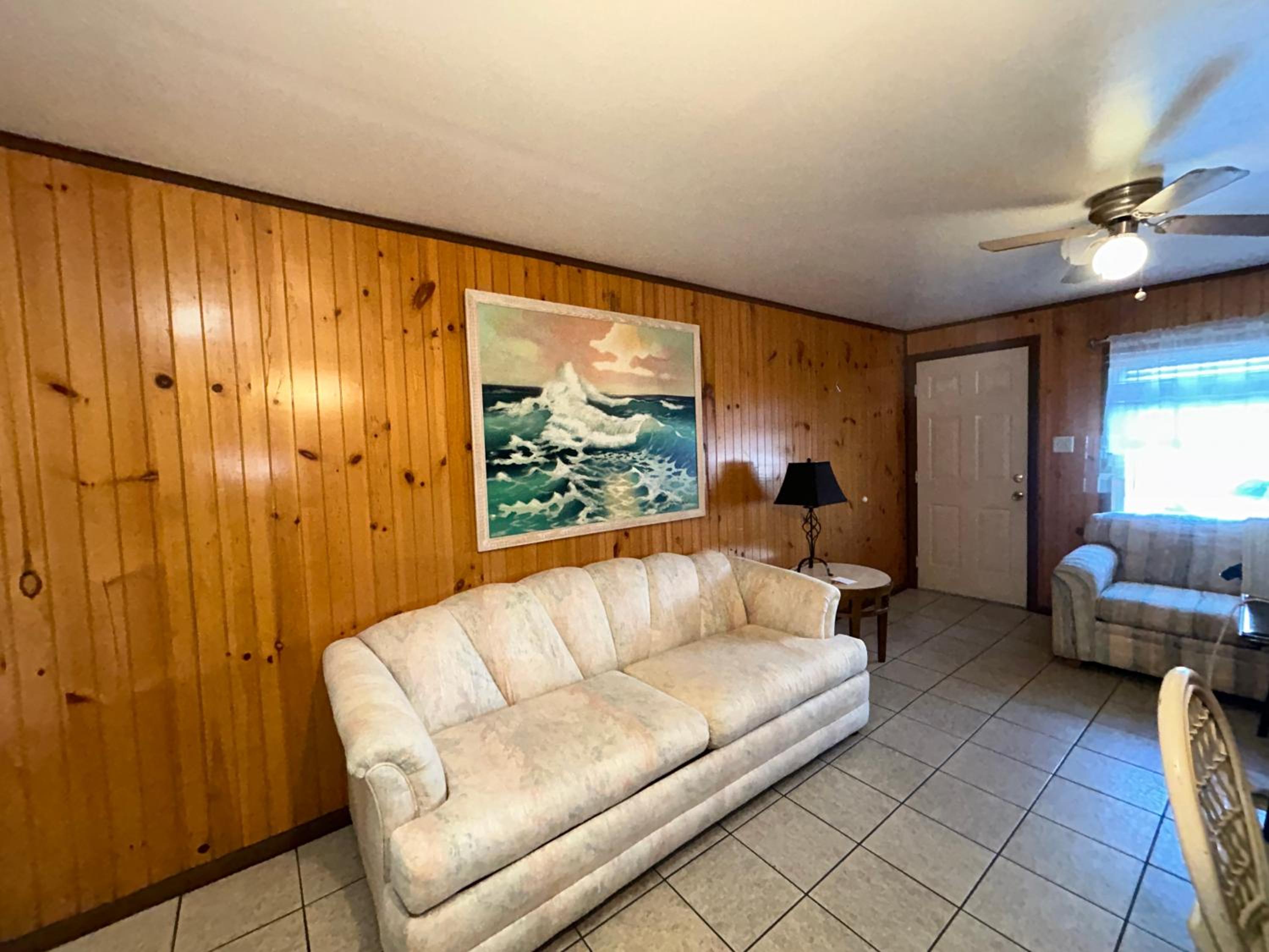 Two bedroom, One Bathroom Apartment, Balcony, City View - Photo 1