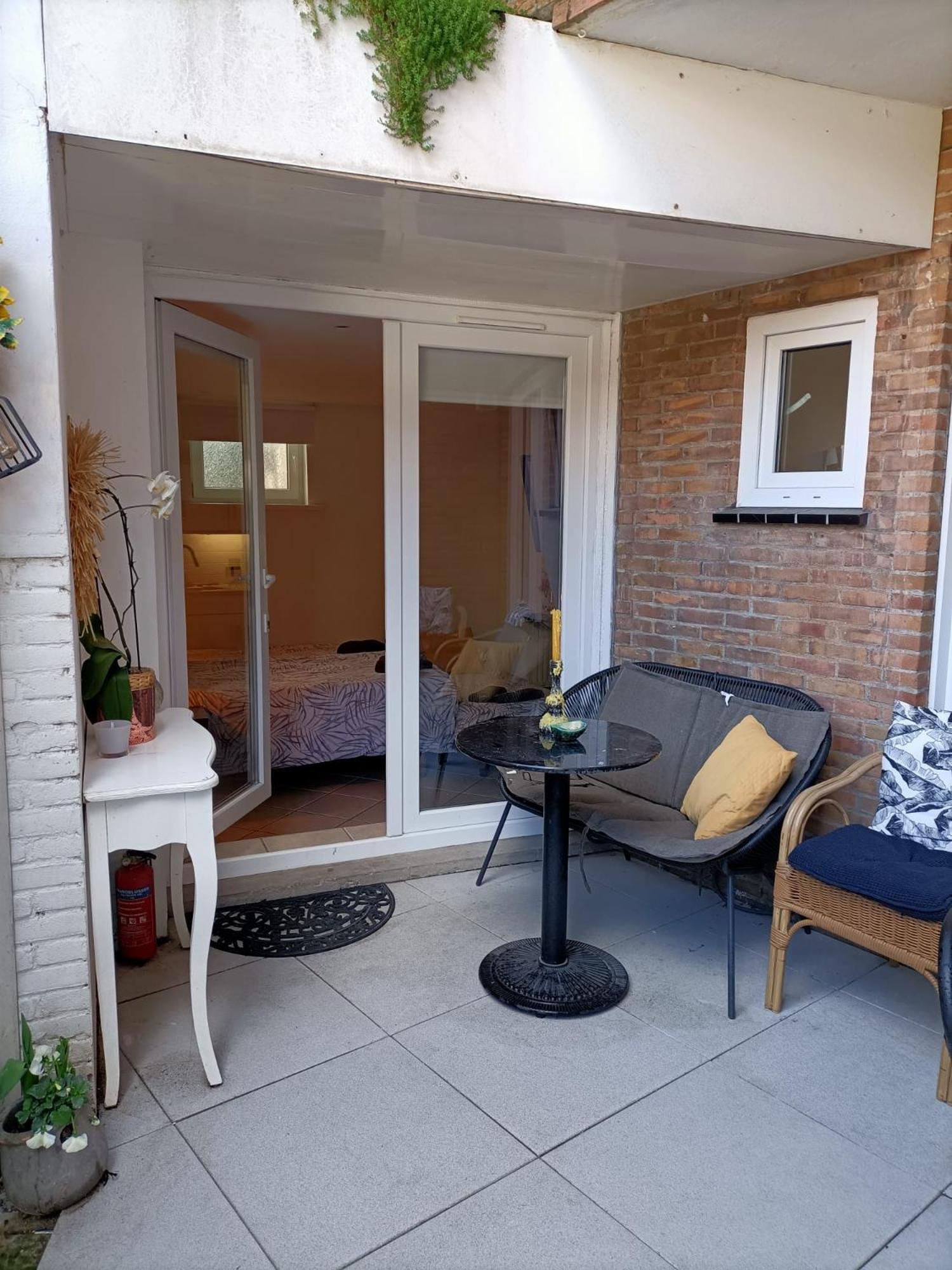 Studio with Terrace - Photo 9