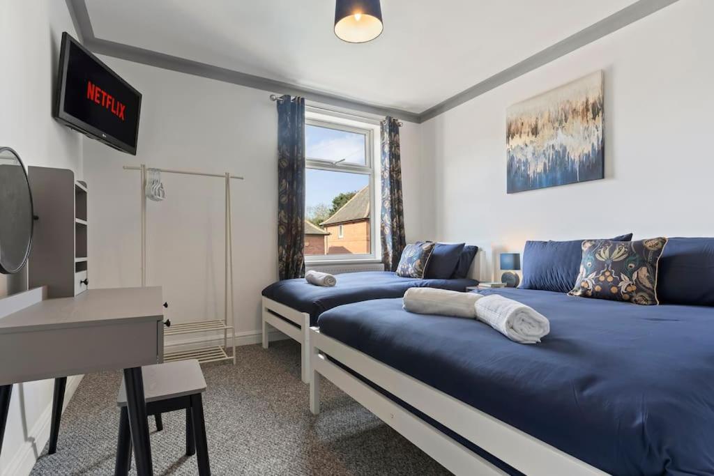 Three-Bedroom House photo 1