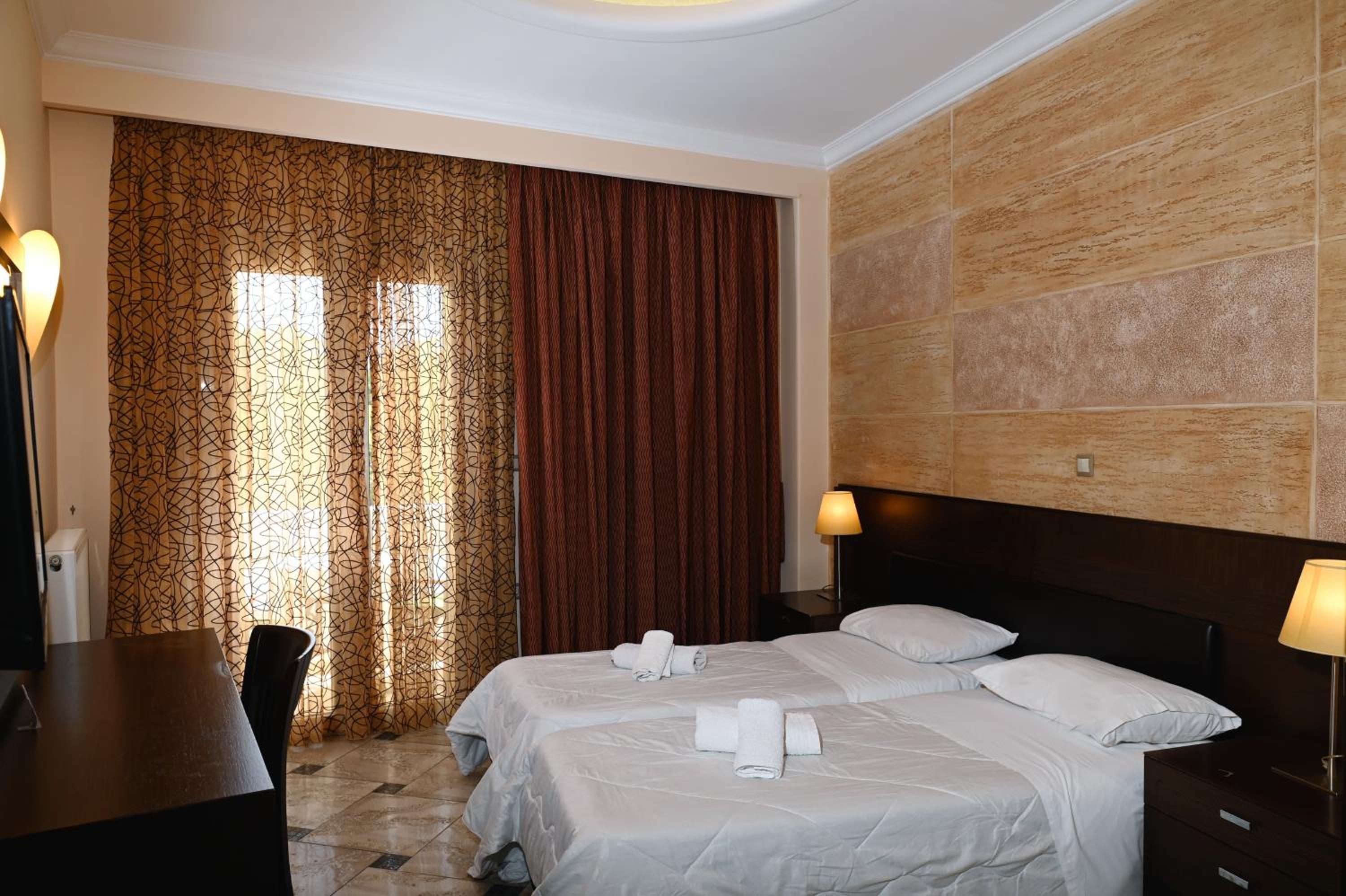 Twin Room with Sea View - Photo 6