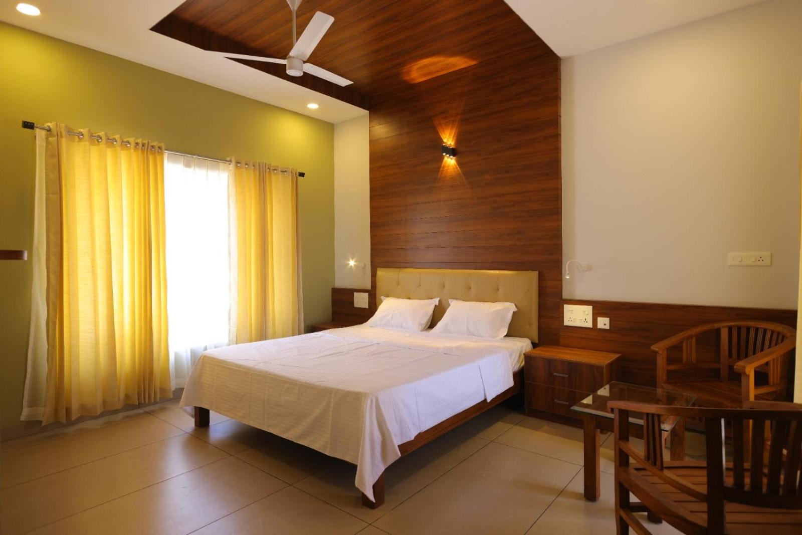 King Room With Balcony photo 3