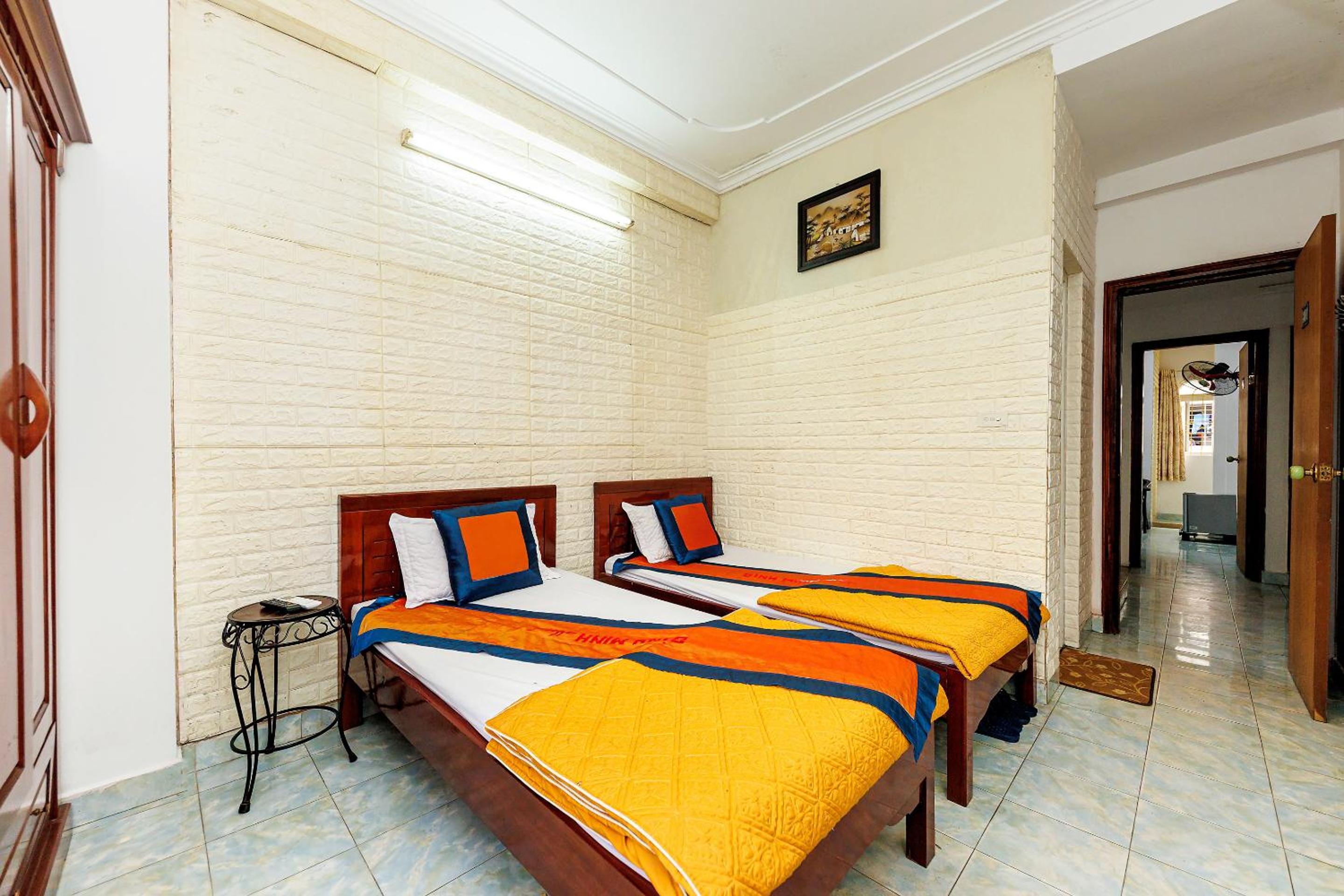 Standard Twin Room