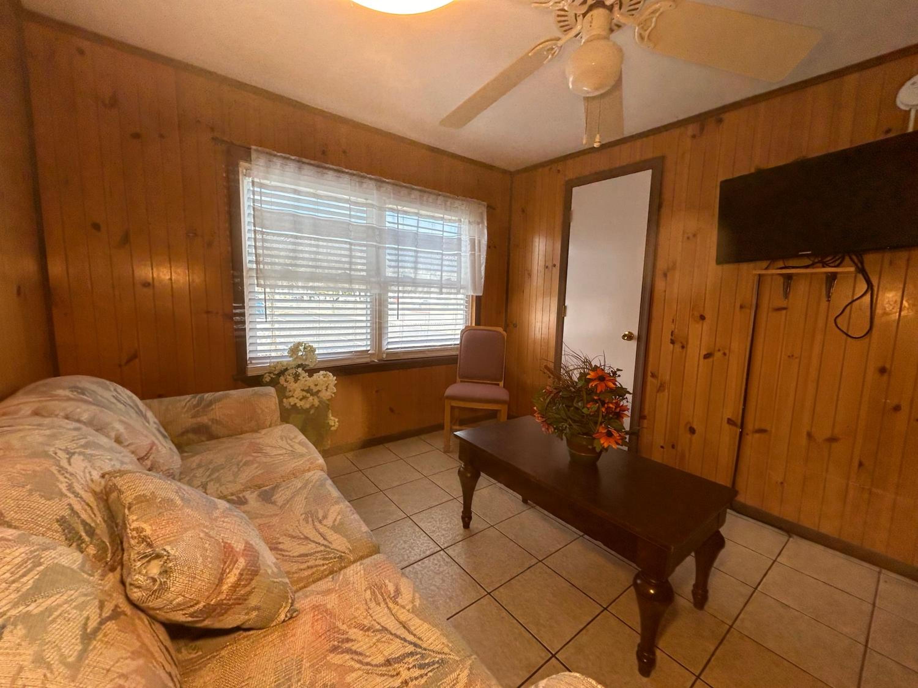 Two Bedroom, Two Bathroom Apartment, Ground Floor - Photo 15