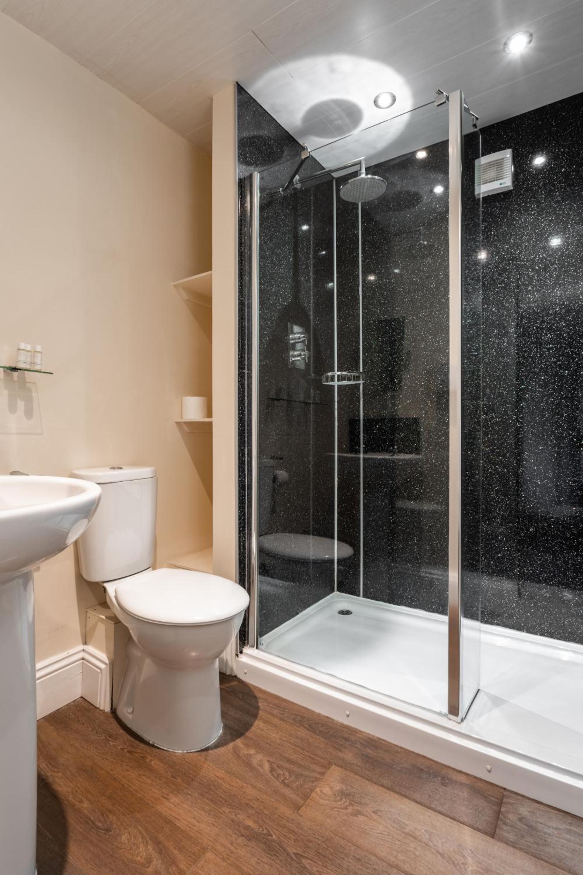 Standard Triple Room photo 2