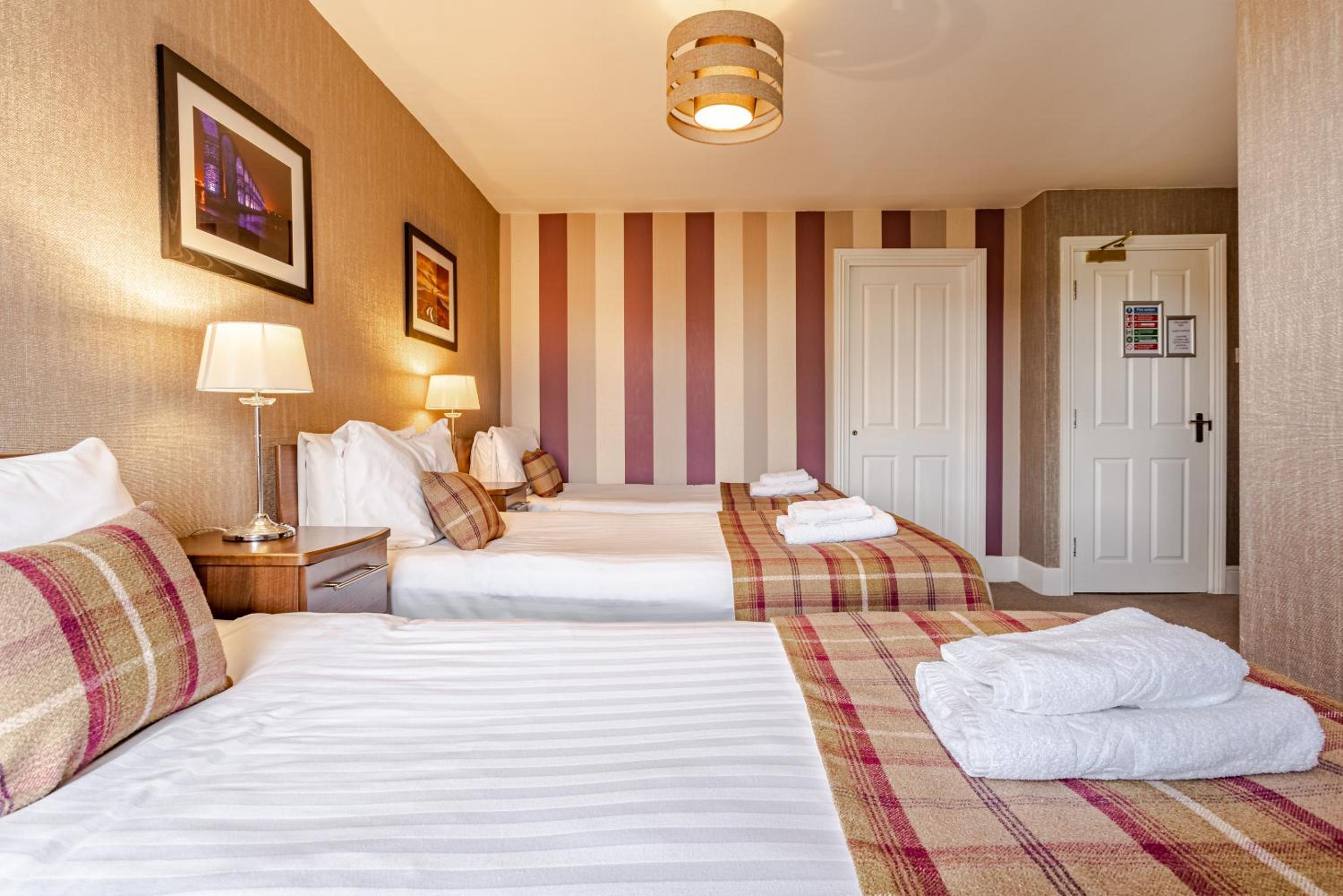 Standard Triple Room photo 3