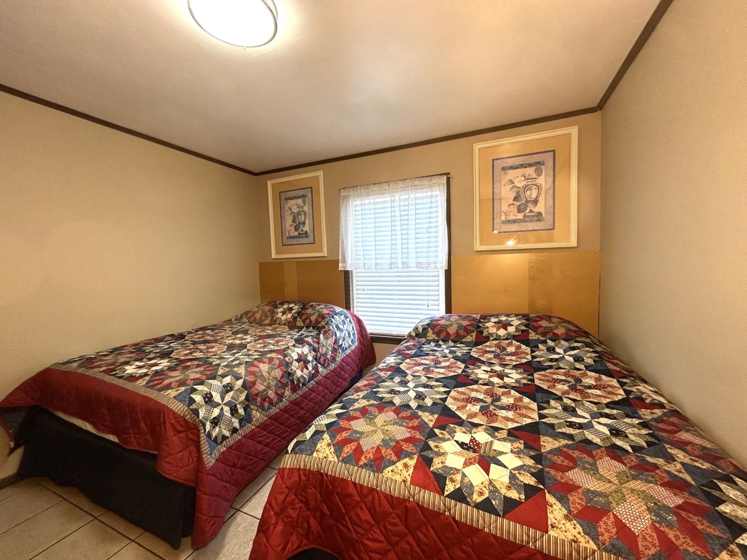 Superior Three Bedroom, Two Bathroom Apartment, City View  - Photo 11