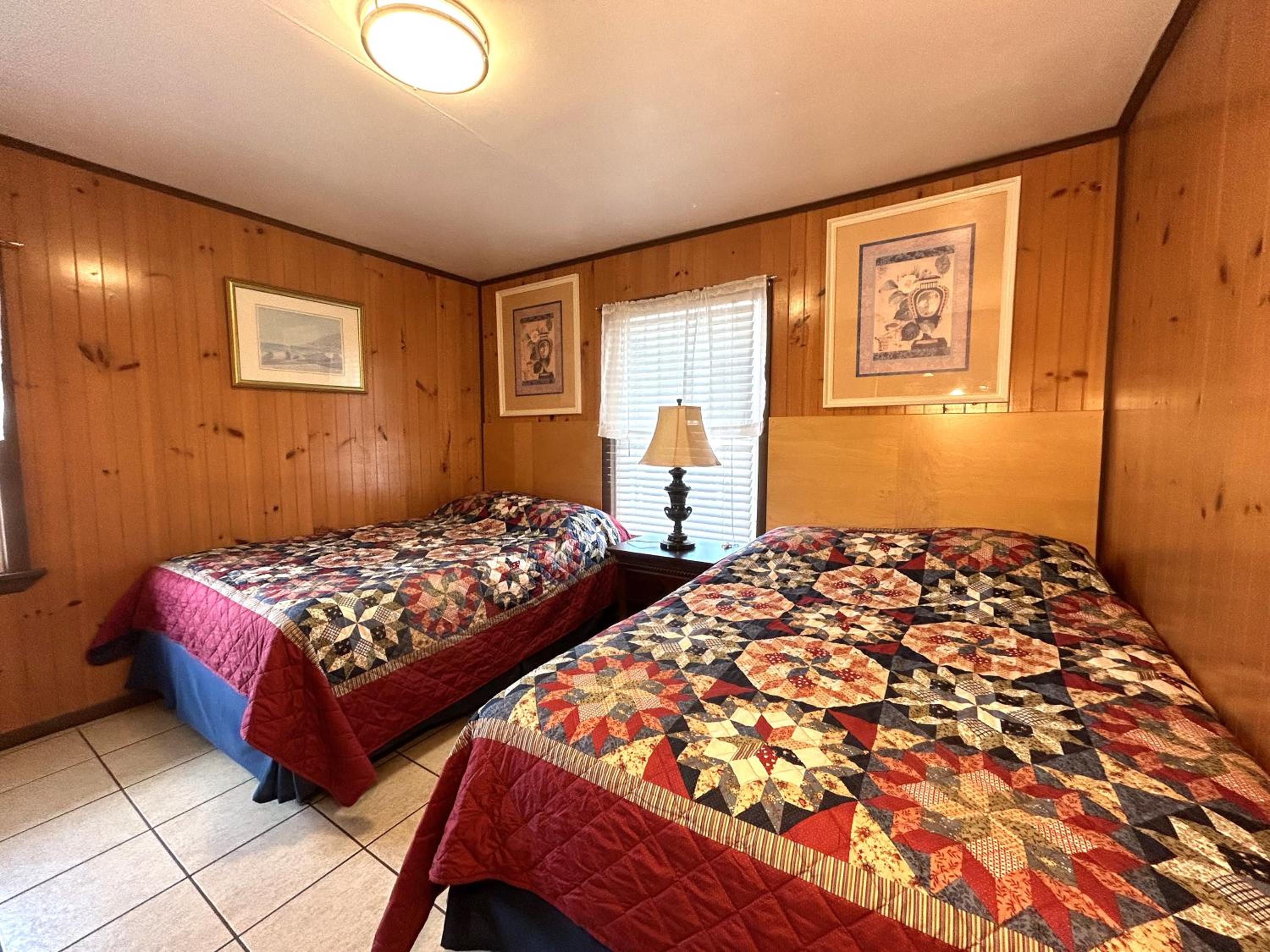 Superior Three Bedroom, Two Bathroom Apartment, City View  - Photo 18