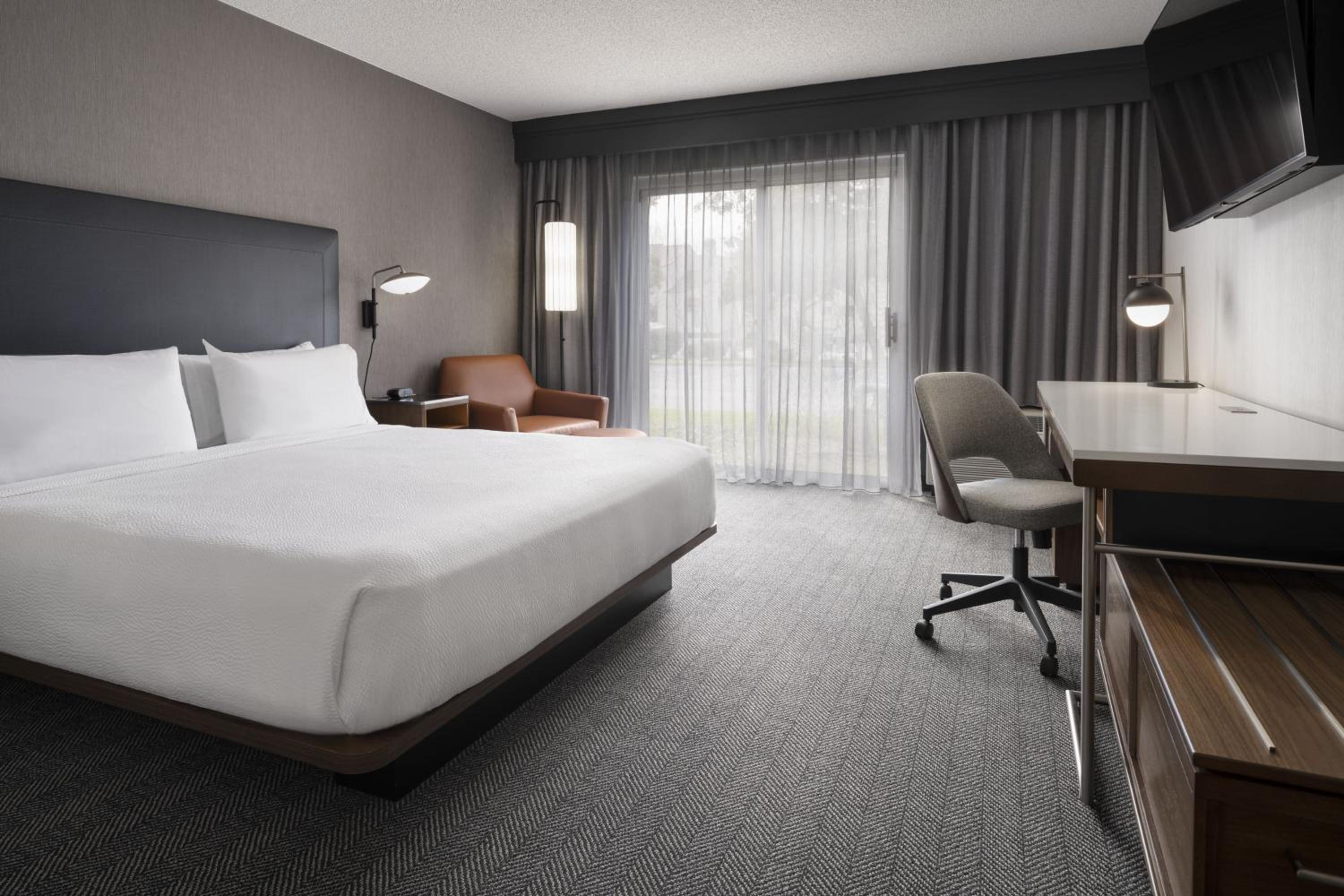 King Room with Courtyard View photo 3